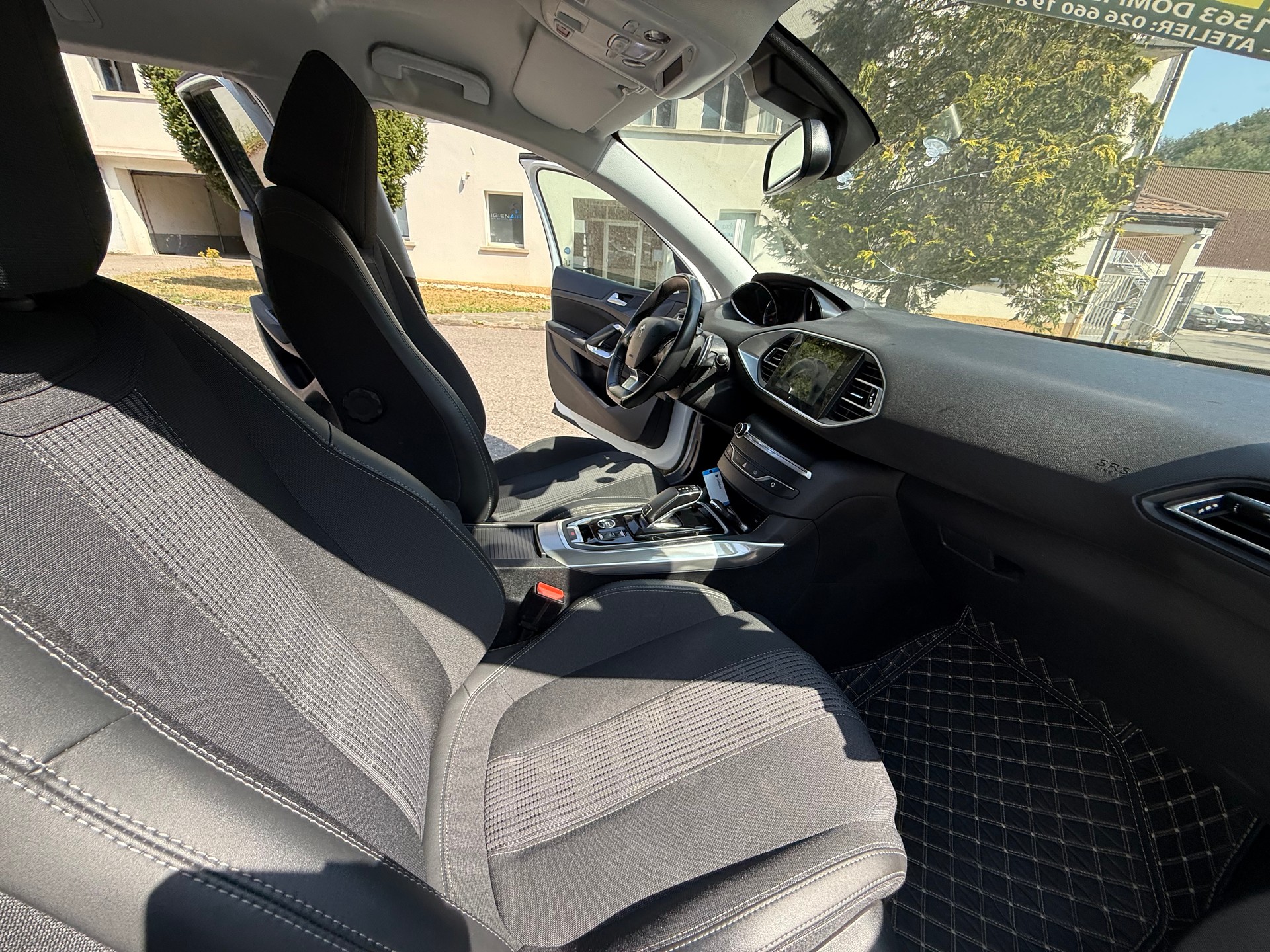 PEUGEOT 308 SW 1.5 BlueHDI Active Pack EAT8-image-14
