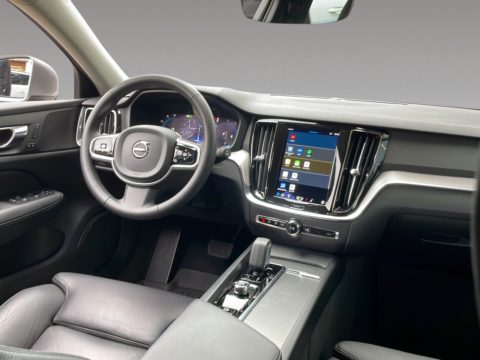 VOLVO V60 Cross Country 2.0 B4 Plus AWD-image-8