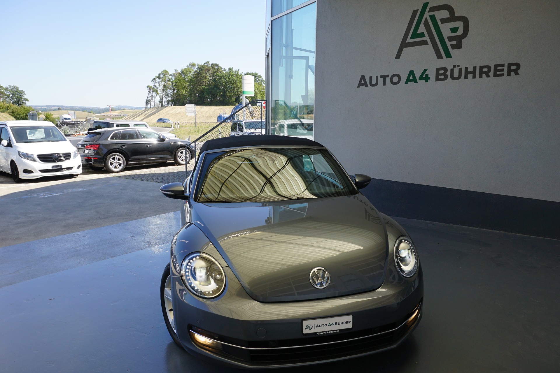 VW Beetle 1.2 TSI Design Cabriolet Automat-image-4