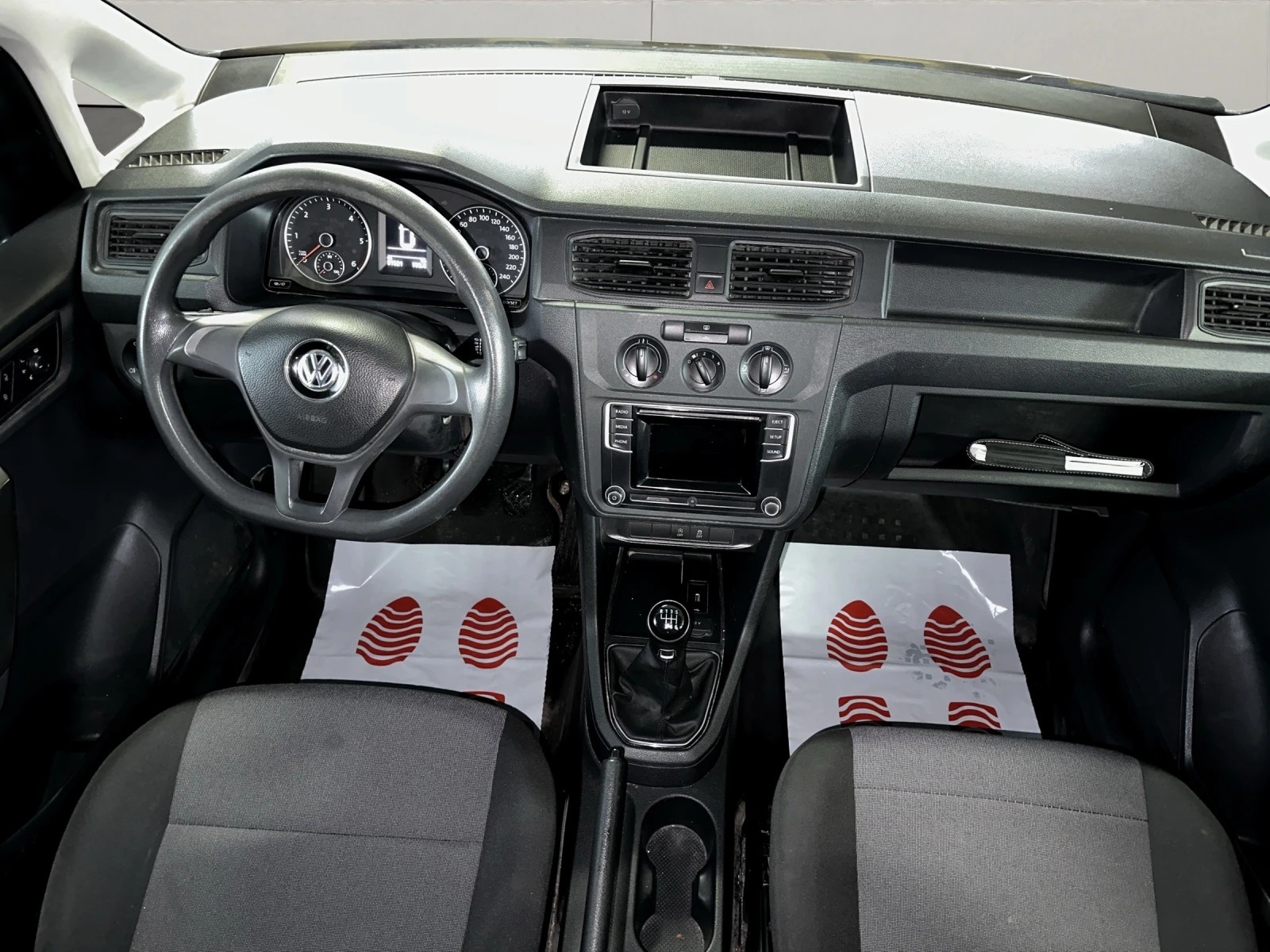 VW Caddy Maxi 1.4TSI BlueMotion Technology-image-8