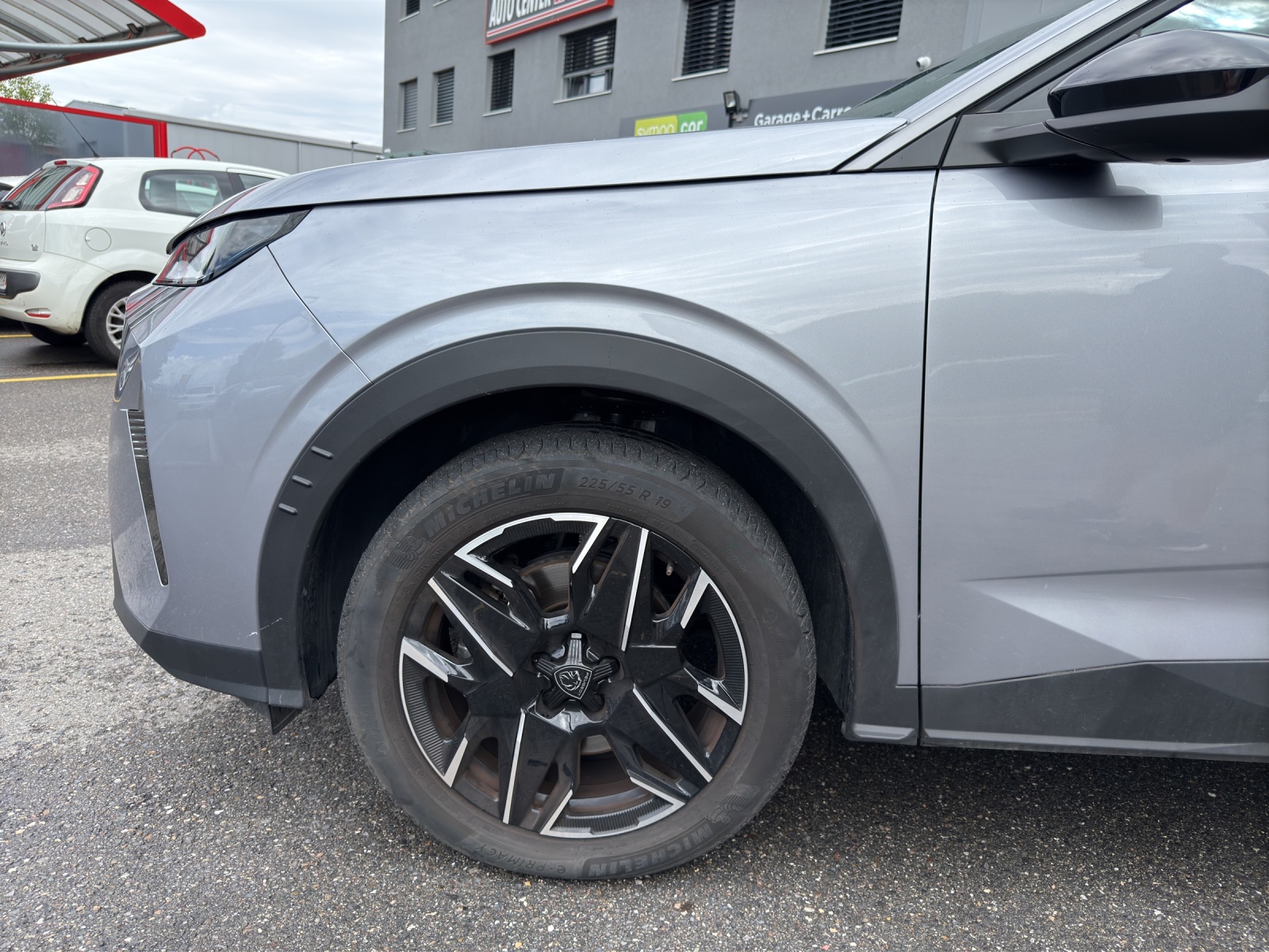 PEUGEOT 5008 145 Hybrid e-DCS6 Allure-image-30