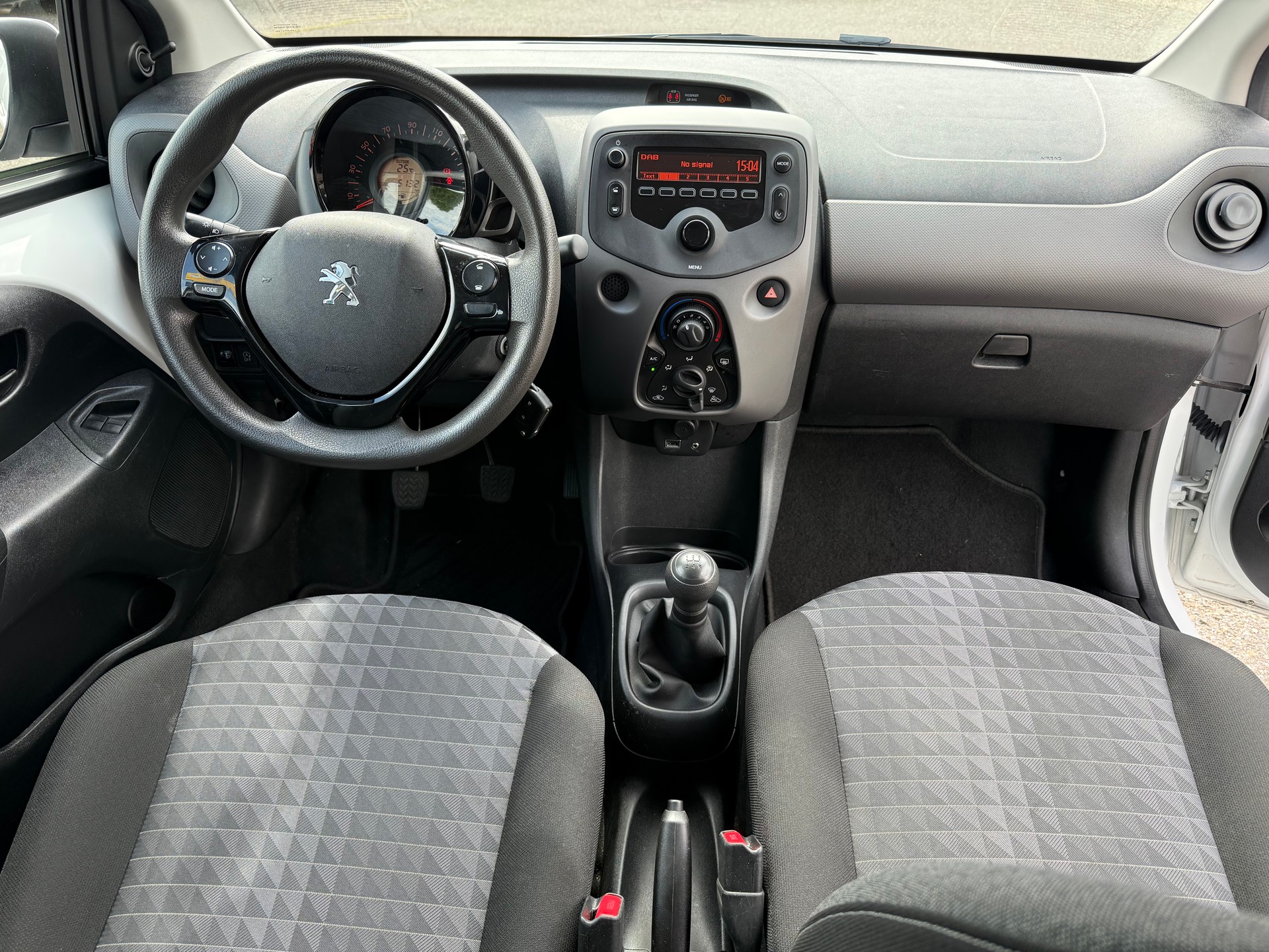 PEUGEOT 108 e-1.0 VTi Stop&Start Active-image-8