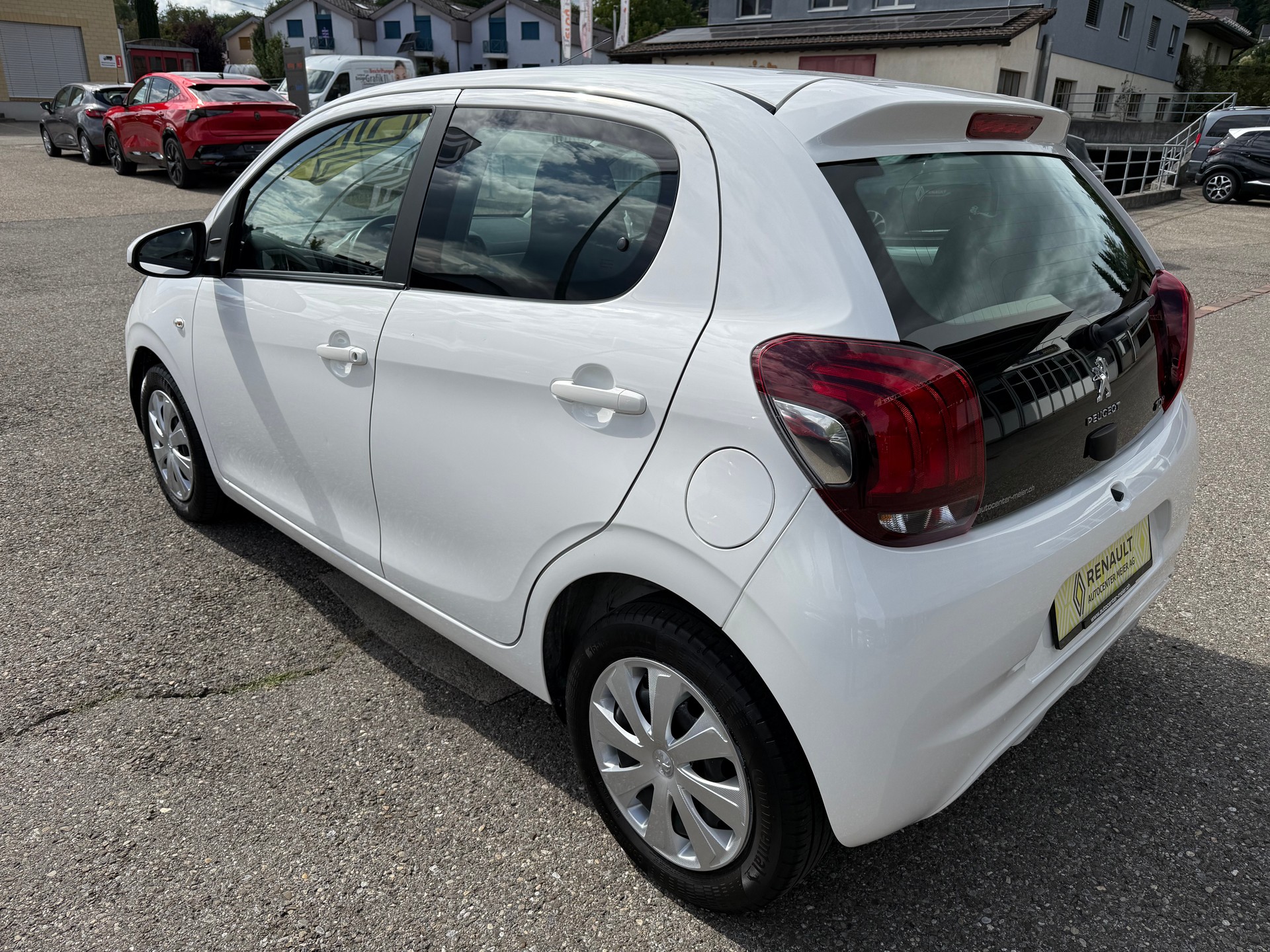 PEUGEOT 108 e-1.0 VTi Stop&Start Active-showroom-element-3