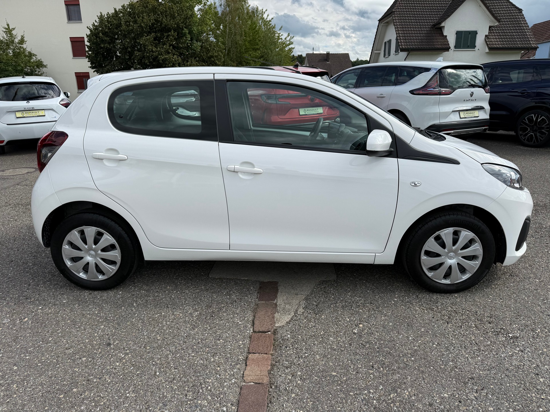 PEUGEOT 108 e-1.0 VTi Stop&Start Active-image-6