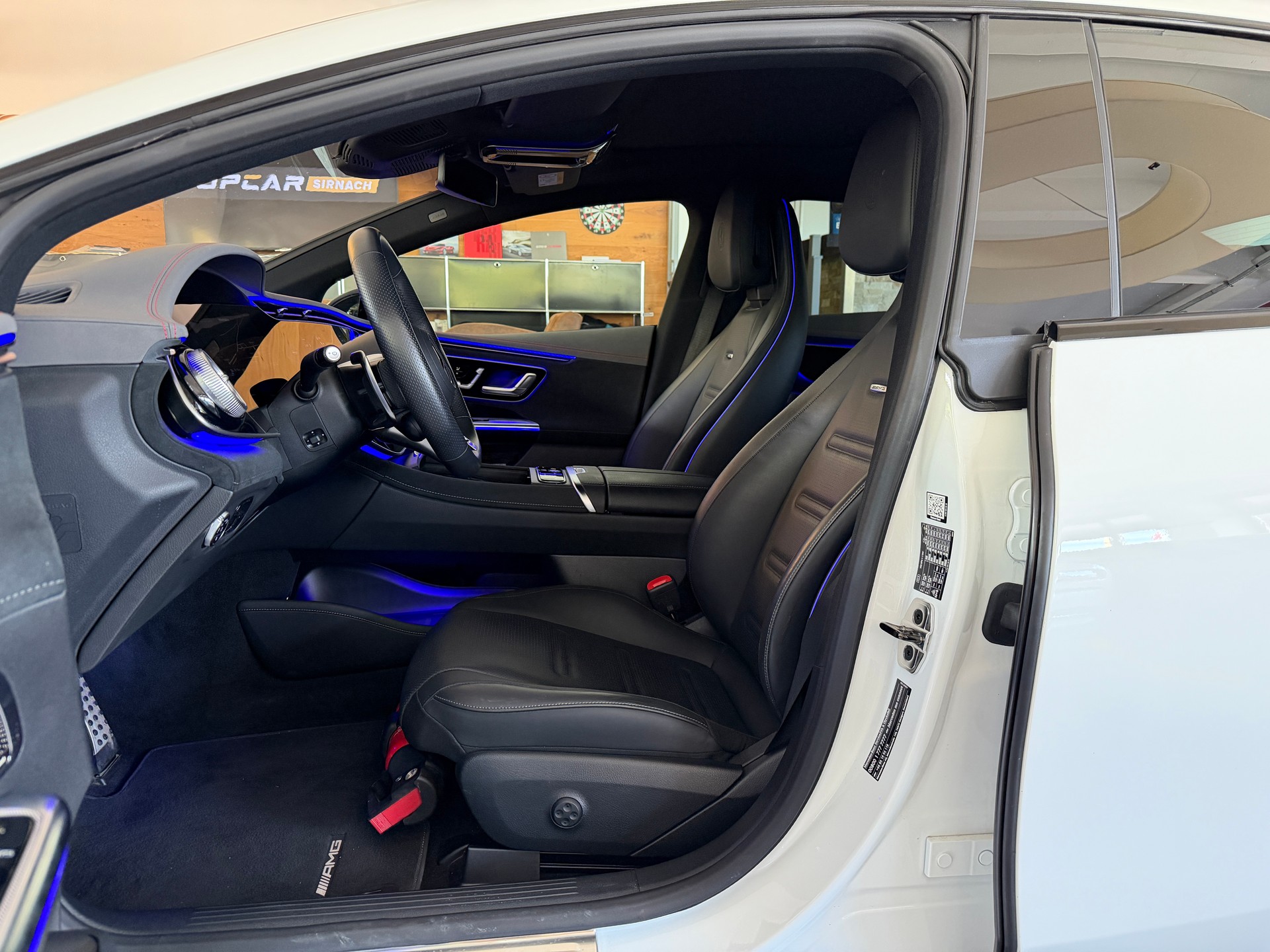 MERCEDES-BENZ EQE 53 AMG 4 Matic+ Executive Edition-image-9