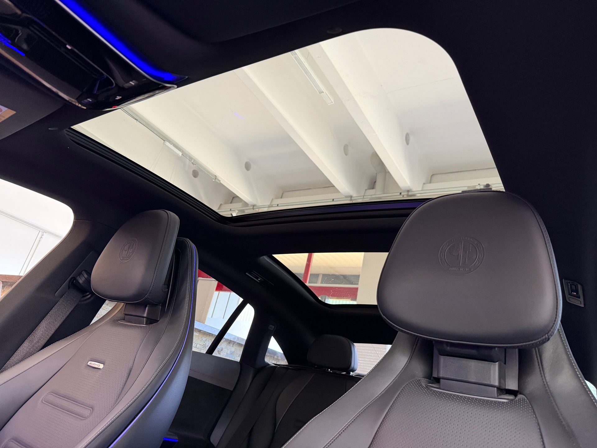 MERCEDES-BENZ EQE 53 AMG 4 Matic+ Executive Edition-image-16
