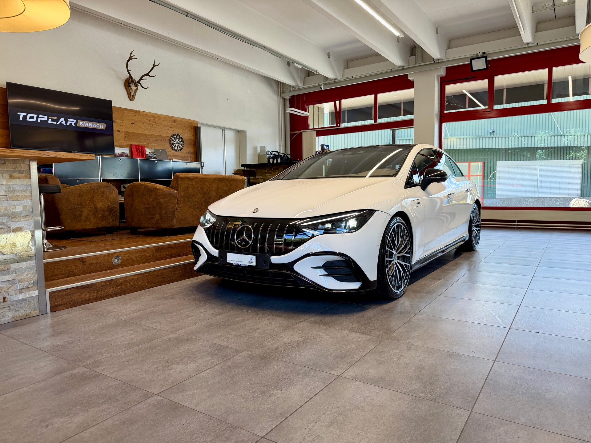 MERCEDES-BENZ EQE 53 AMG 4 Matic+ Executive Edition-showroom-element-1