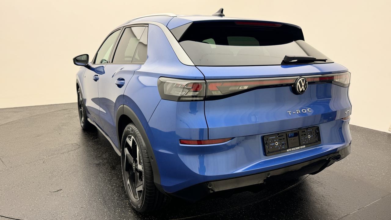 VW T-Roc 1.5 eTSI mHEV R-Line DSG-showroom-element-2