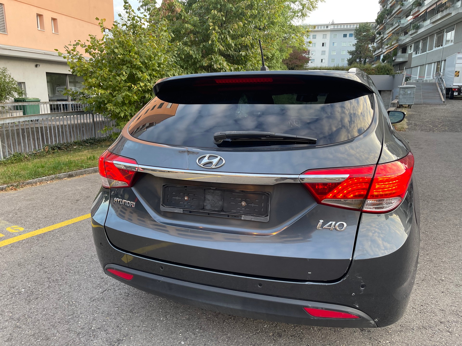 HYUNDAI i40 Wagon 1.6 GDi Style-image-4