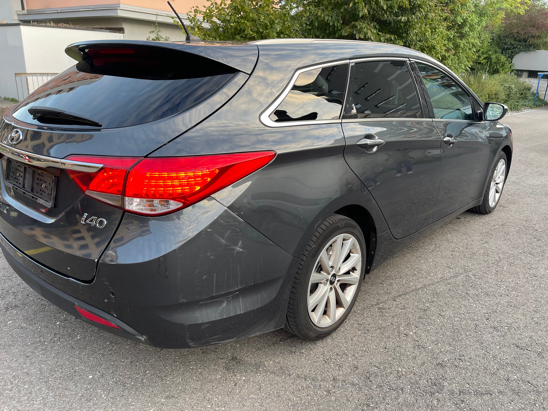 HYUNDAI i40 Wagon 1.6 GDi Style-image-3