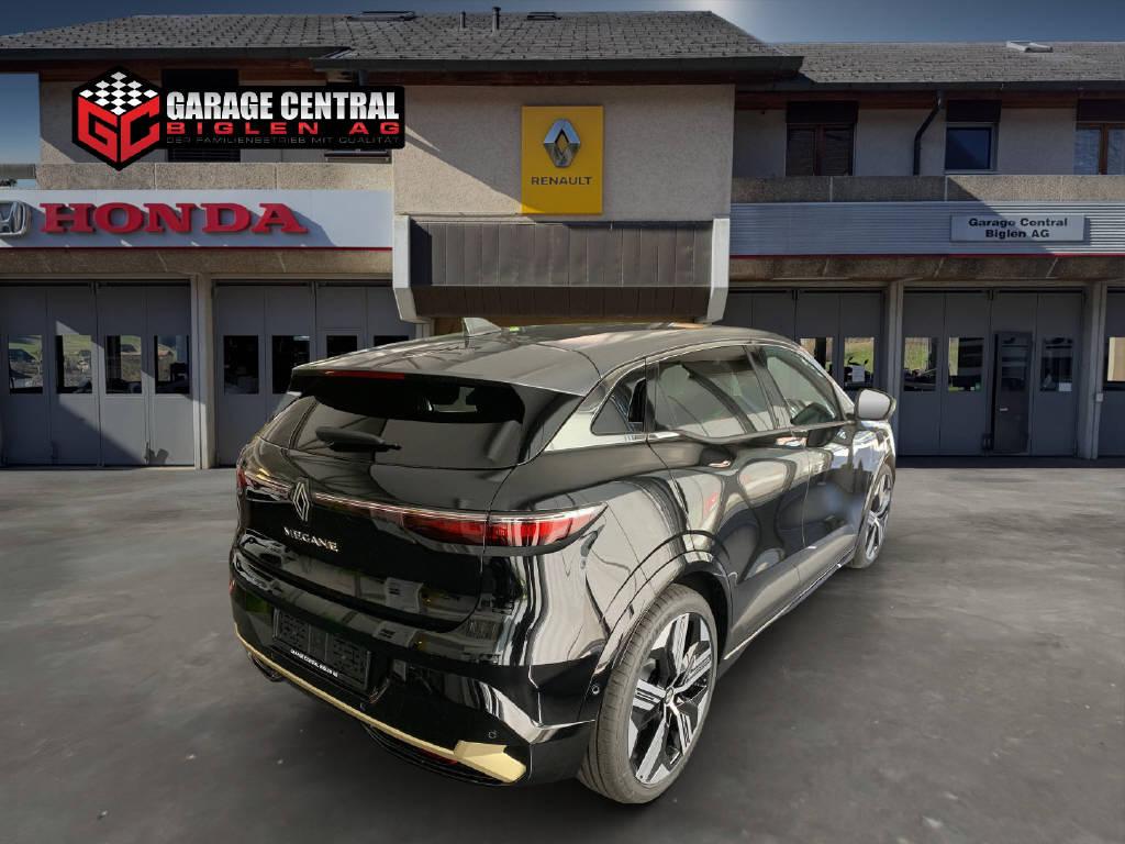 RENAULT Megane-showroom-element-2