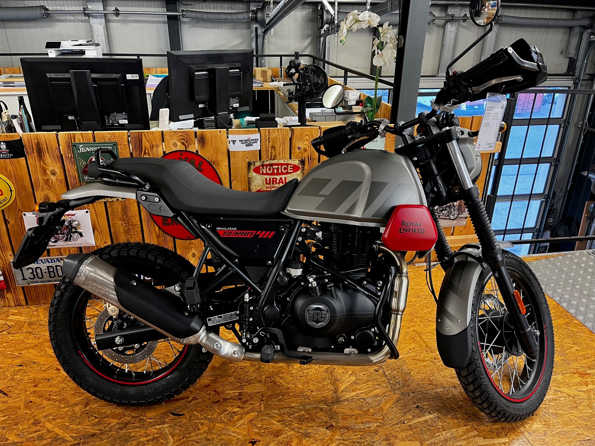 ROYAL ENFIELD SCRAM 411
