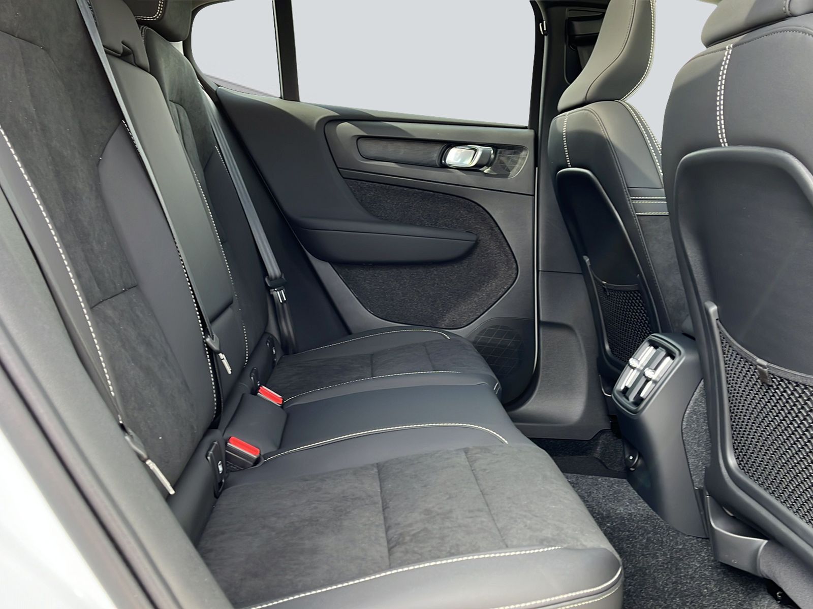 VOLVO C40 P6 Recharge Ultimate-image-10