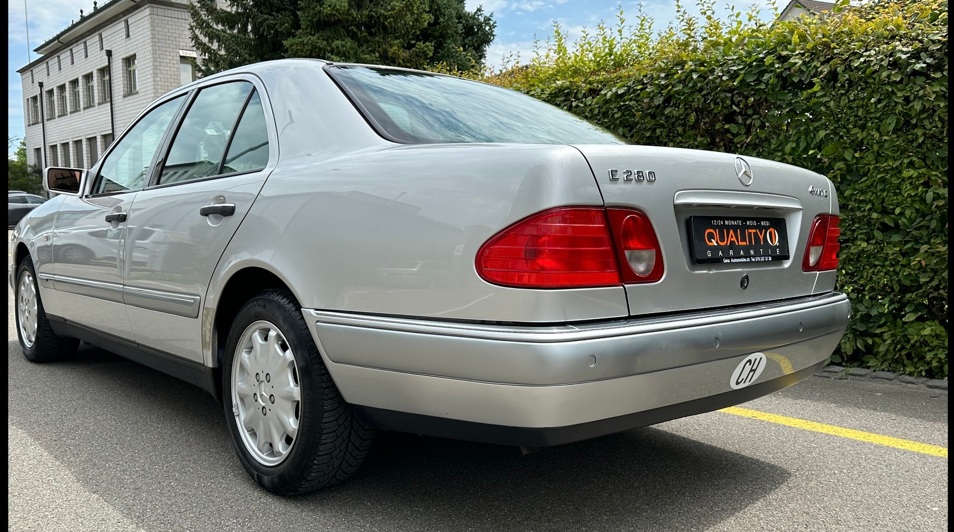 MERCEDES-BENZ E 280 Elégance 4-Matic Automatic-image-2