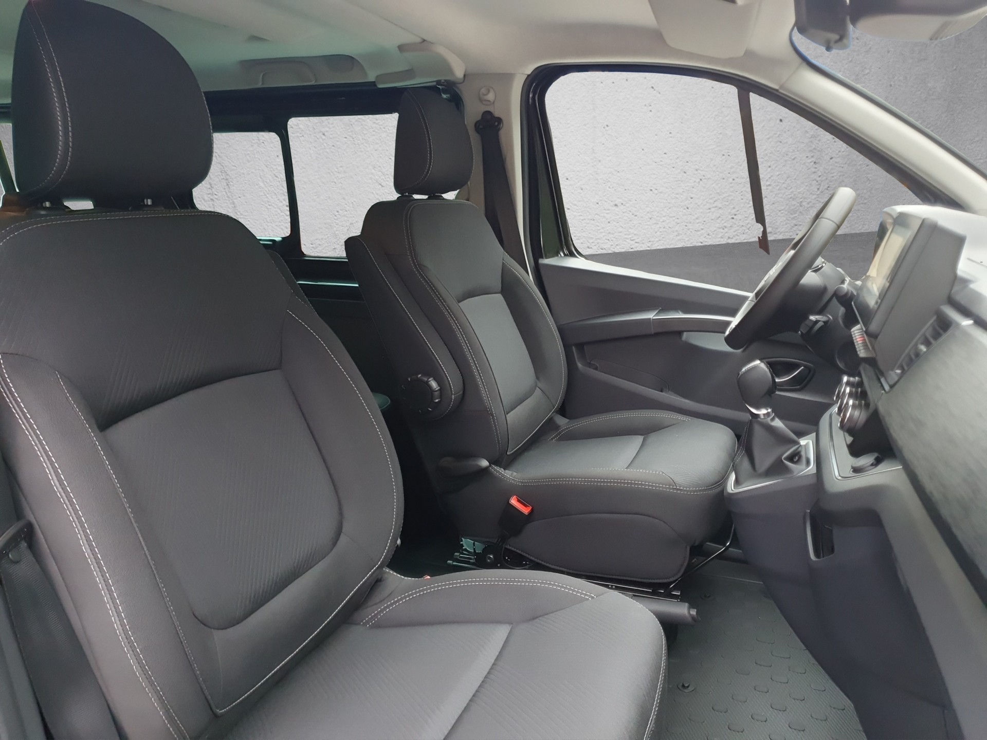 NISSAN Primastar DCT 170 3.0 L2H1 Tekna 8Plätzer HK-image-16