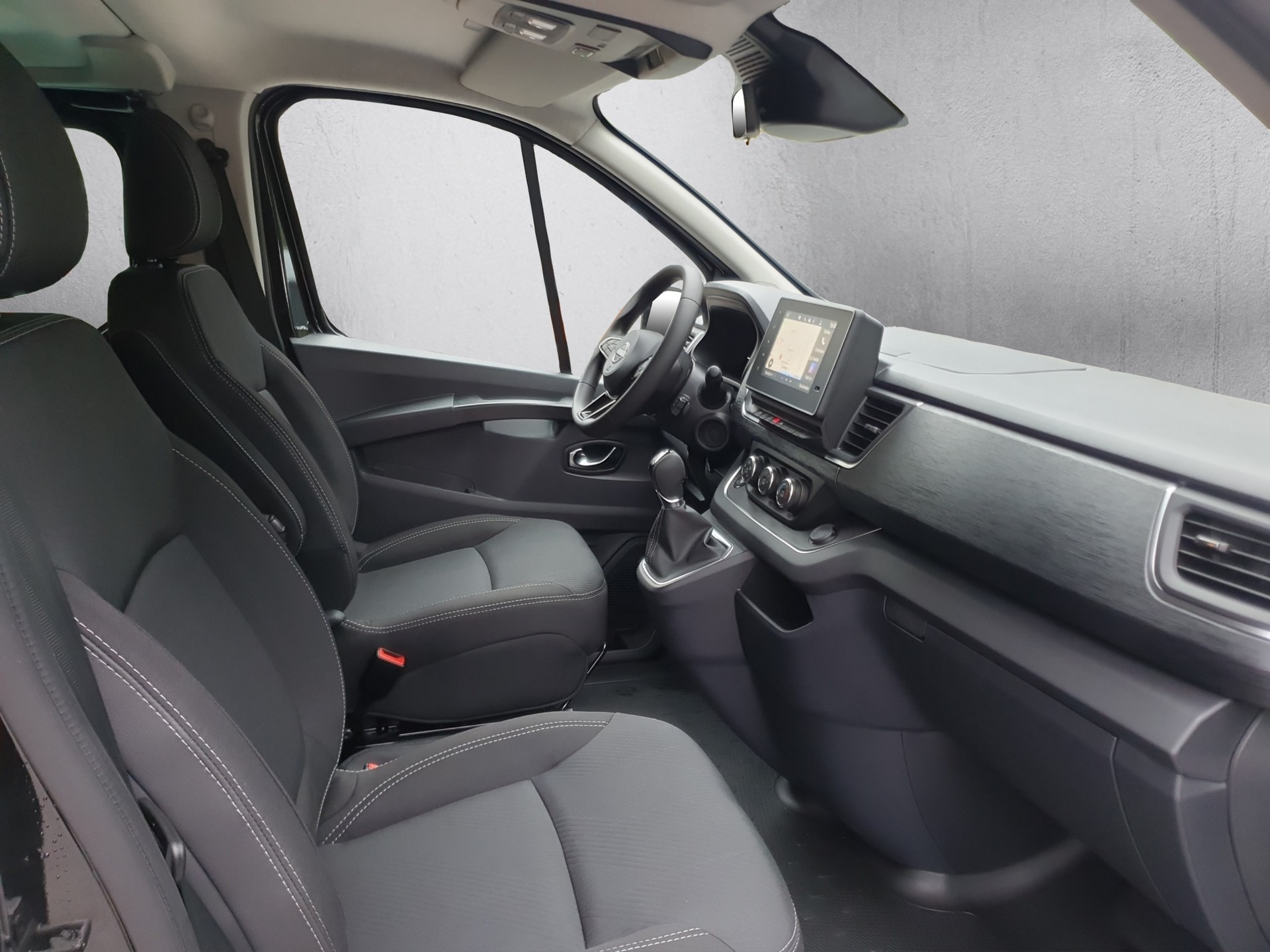 NISSAN Primastar DCT 170 3.0 L2H1 Tekna 8Plätzer HK-image-15