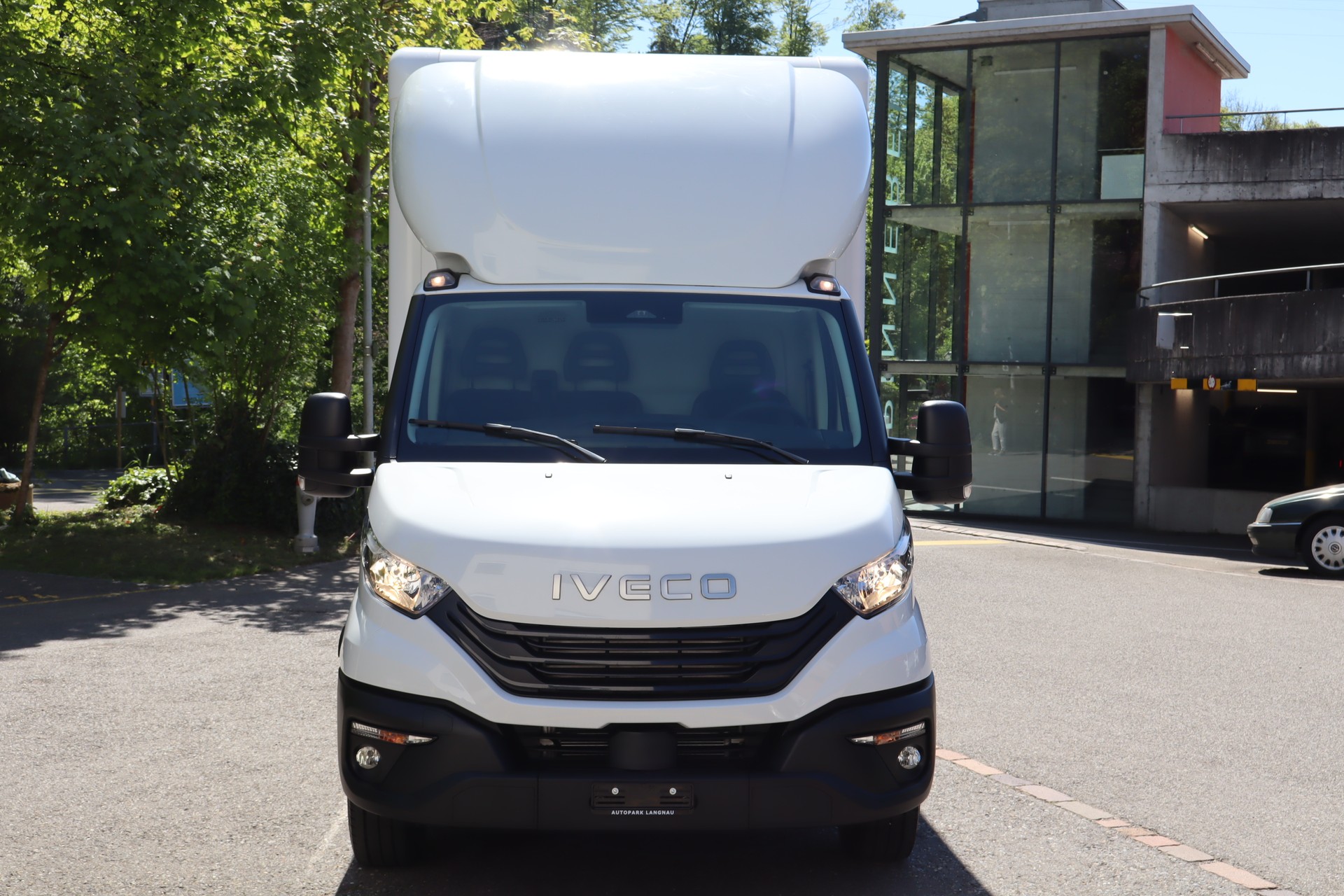 IVECO Daily Eco 35 S 18 Automatik-showroom-element-2