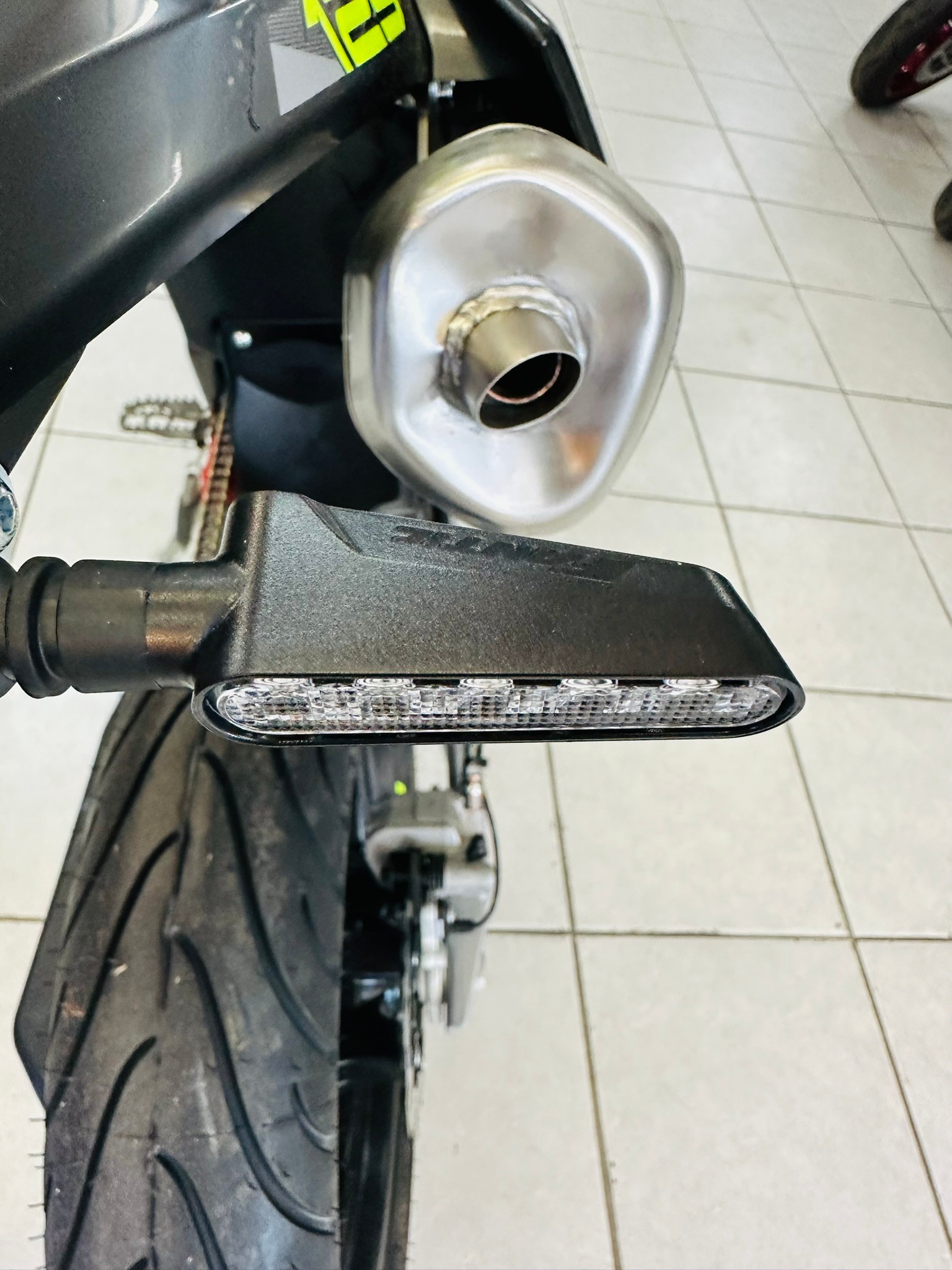 FANTIC XMF 125 Performance Motard-image-9