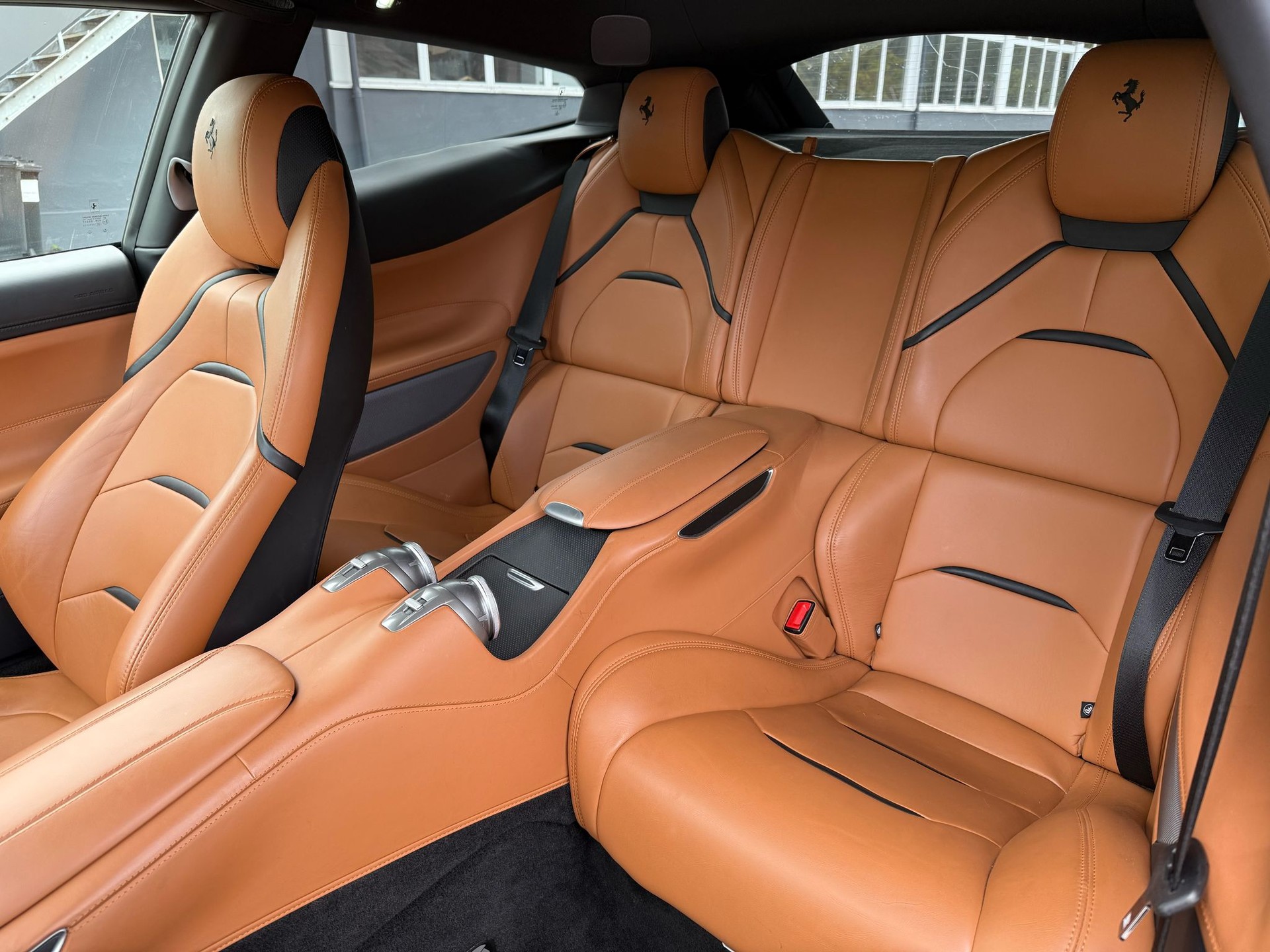 FERRARI GTC 4 Lusso T-image-11