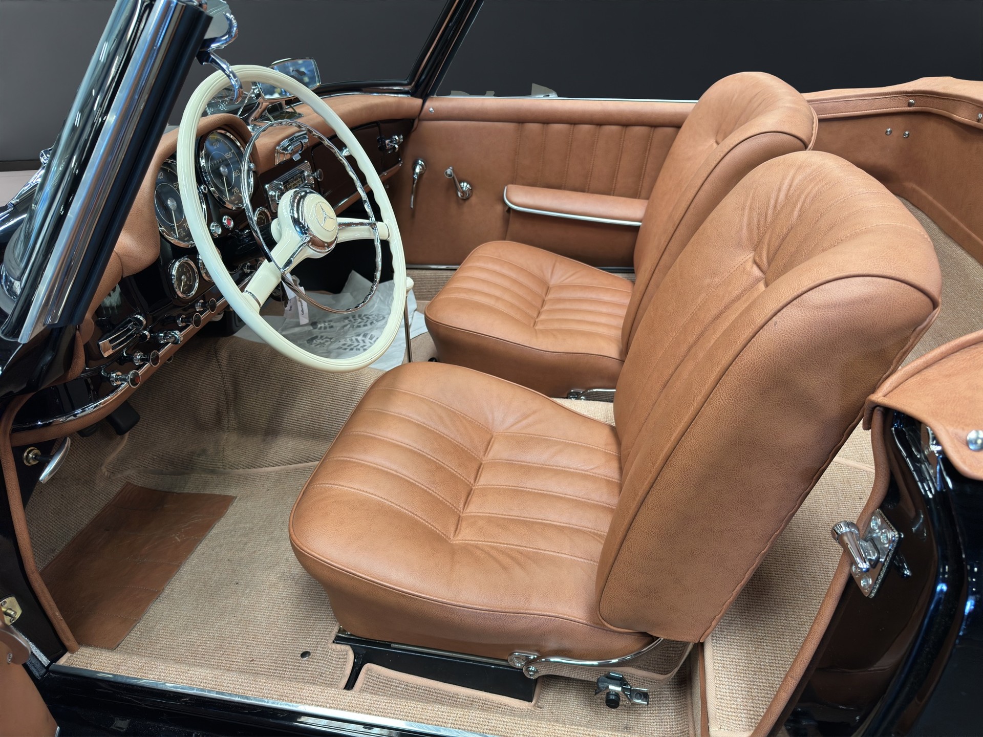 MERCEDES-BENZ SL-image-7