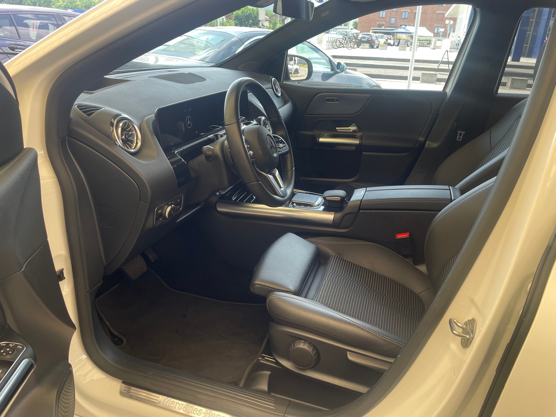MERCEDES-BENZ B 200 d Night Star 8G-DCT INKL:GARANTIE - VOLL-TANK - VIGNETTE 2025-image-10