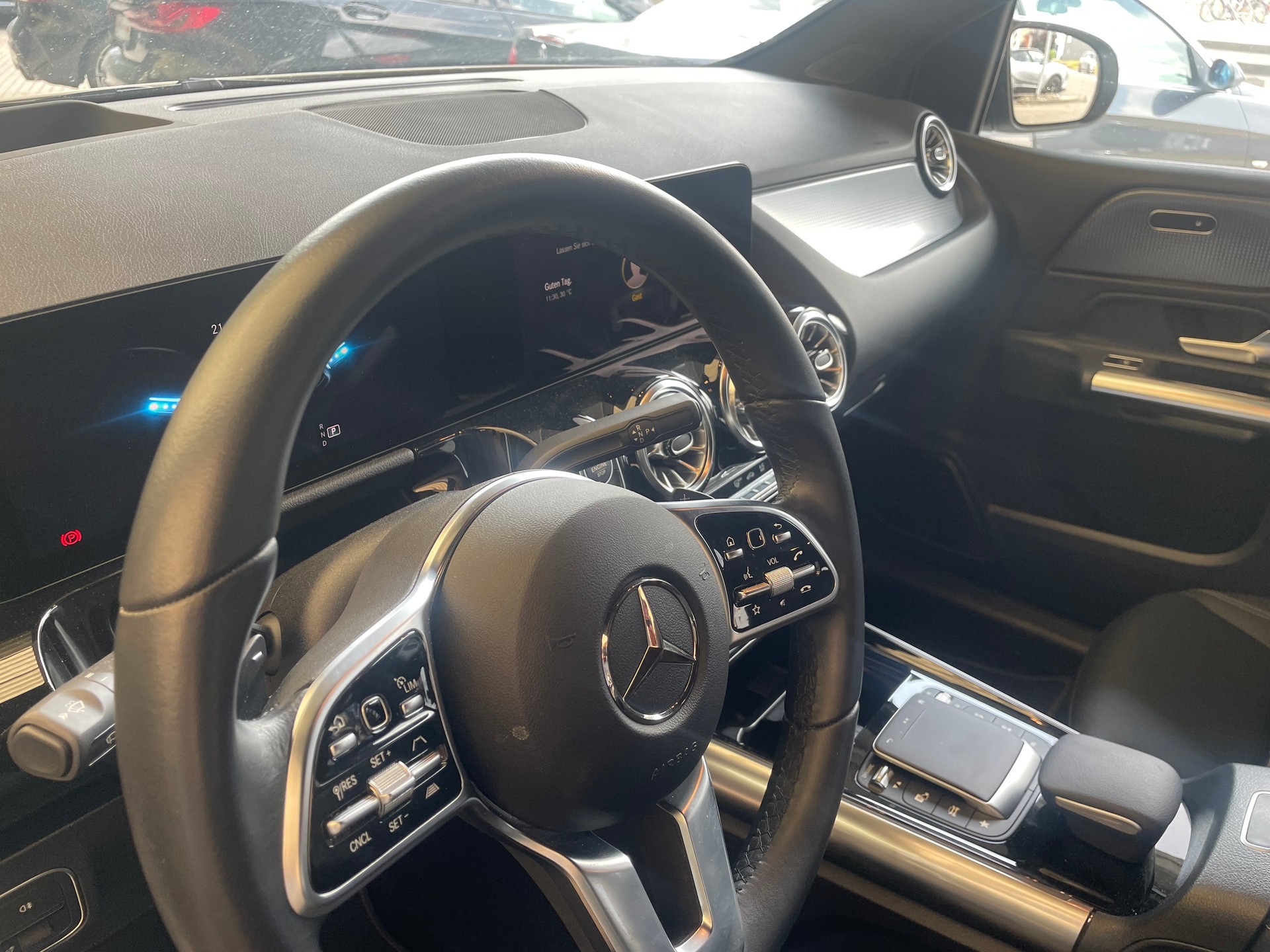 MERCEDES-BENZ B 200 d Night Star 8G-DCT INKL:GARANTIE - VOLL-TANK - VIGNETTE 2025-image-8