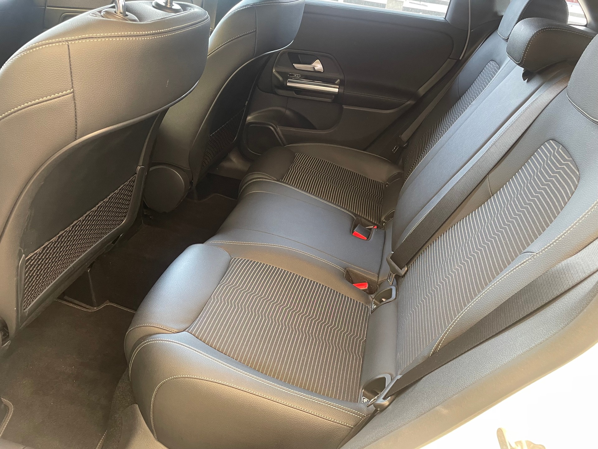MERCEDES-BENZ B 200 d Night Star 8G-DCT INKL:GARANTIE - VOLL-TANK - VIGNETTE 2025-image-9
