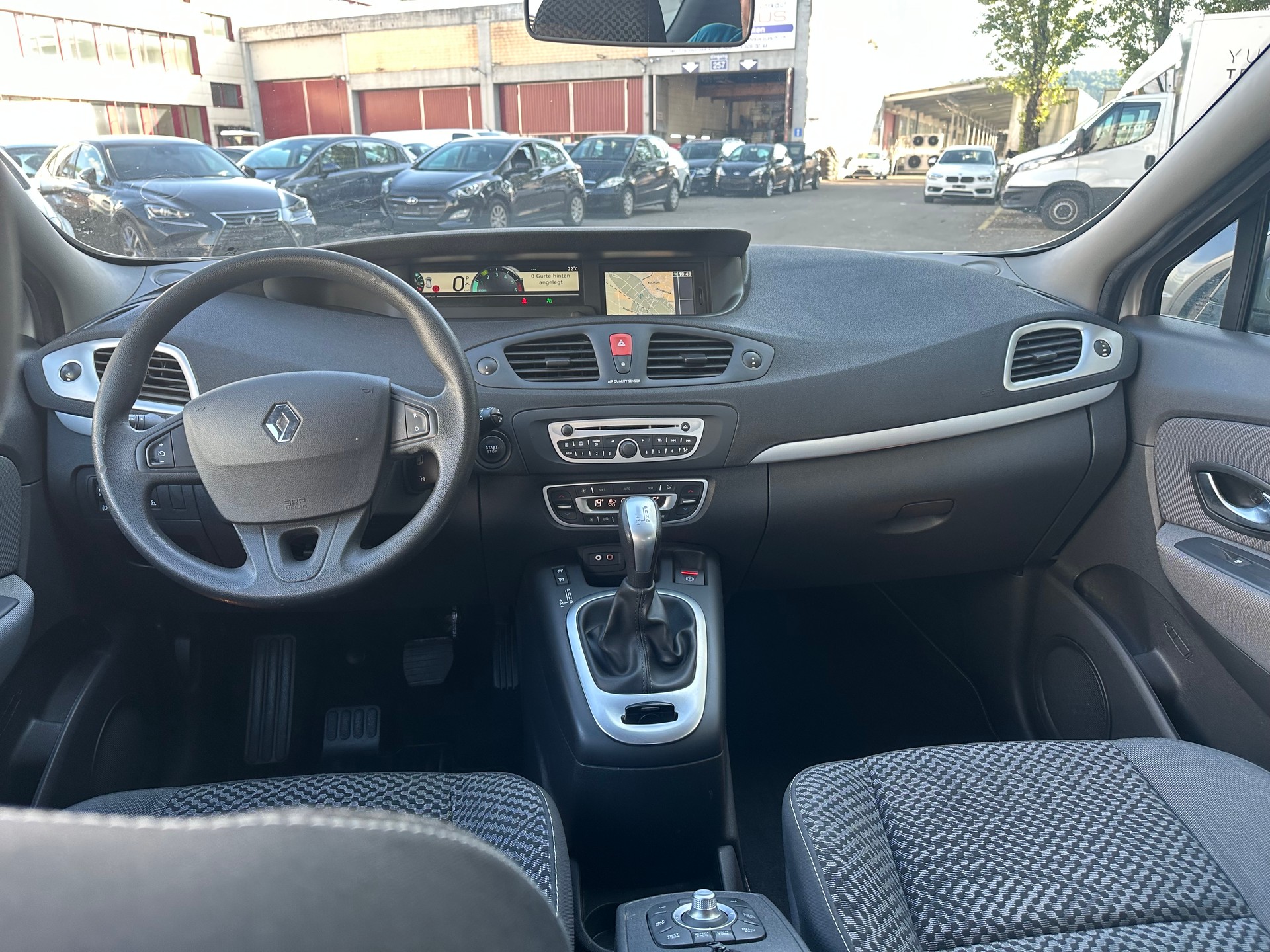 RENAULT Scénic 1.5 dCi Bose EDC-image-10