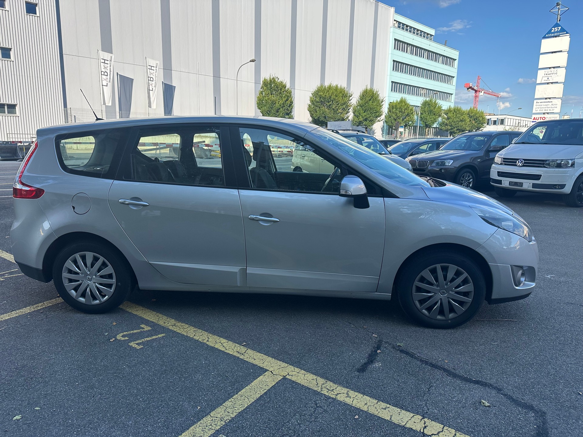 RENAULT Scénic 1.5 dCi Bose EDC-image-4