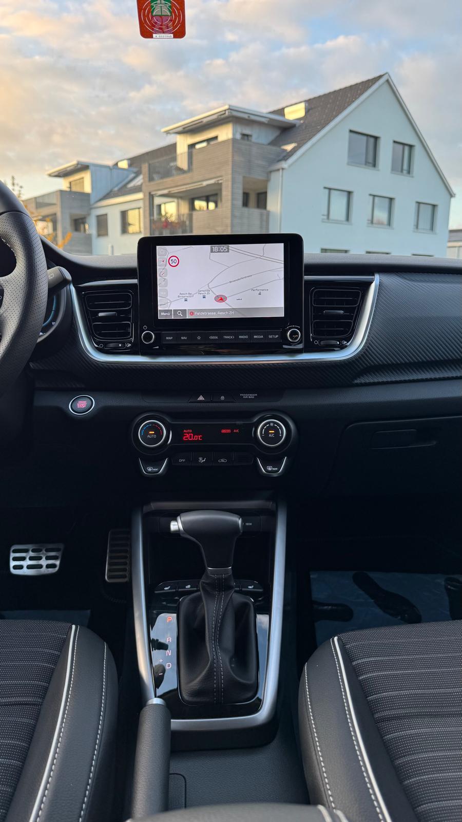 KIA Stonic 1.0 T-GDi MHEV GT-Line-image-14