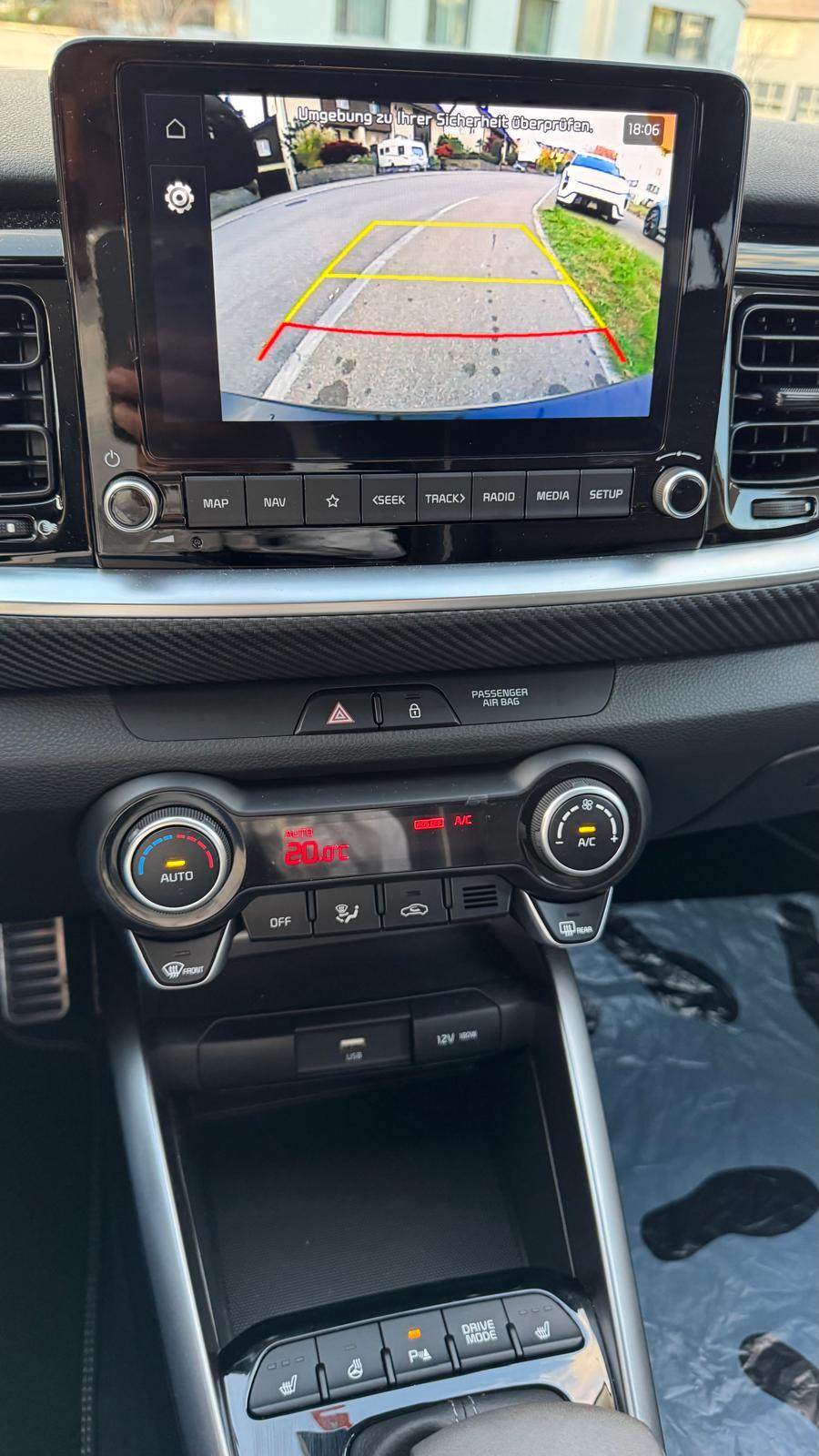 KIA Stonic 1.0 T-GDi MHEV GT-Line-image-15