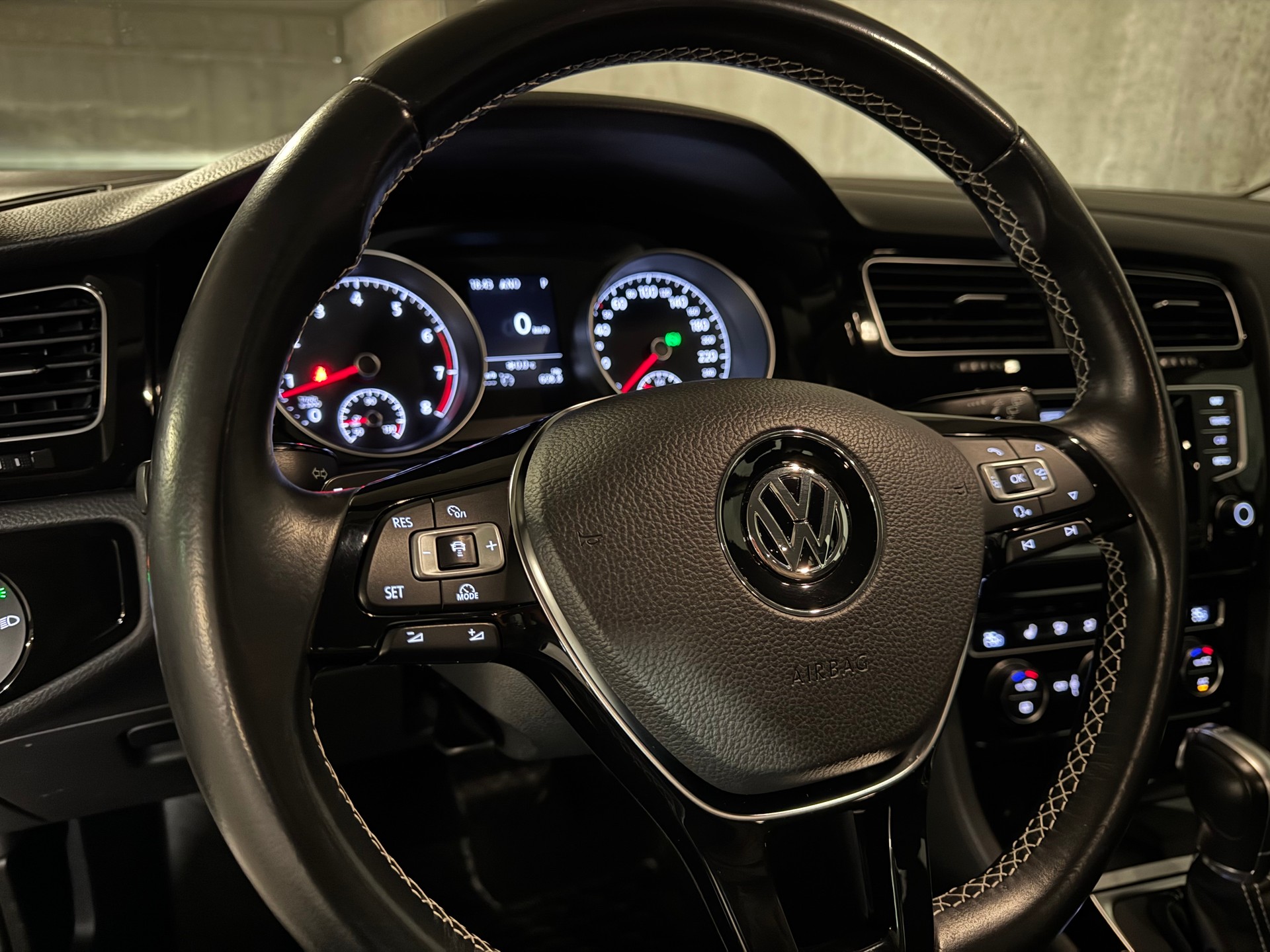 VW Golf 1.4 TSI Cup R-Line DSG-image-30
