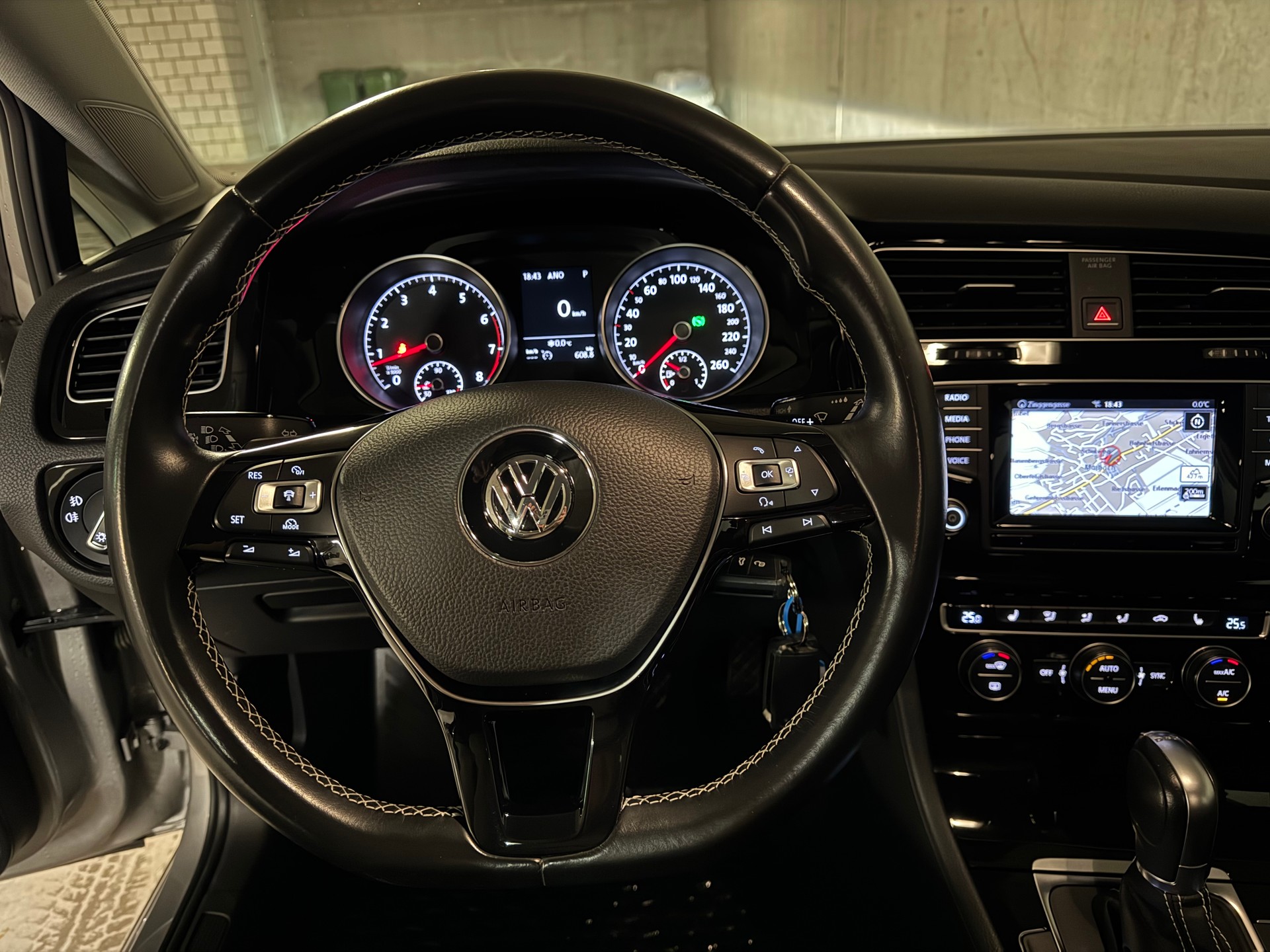 VW Golf 1.4 TSI Cup R-Line DSG-image-27