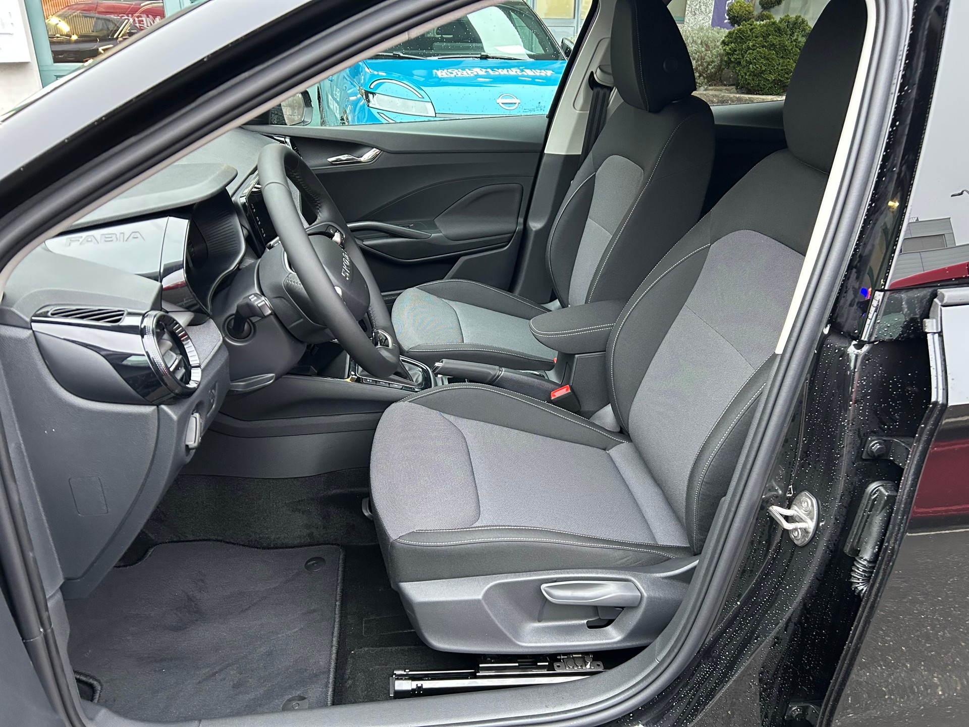 SKODA Fabia 1.0 TSI Selection DSG-image-6