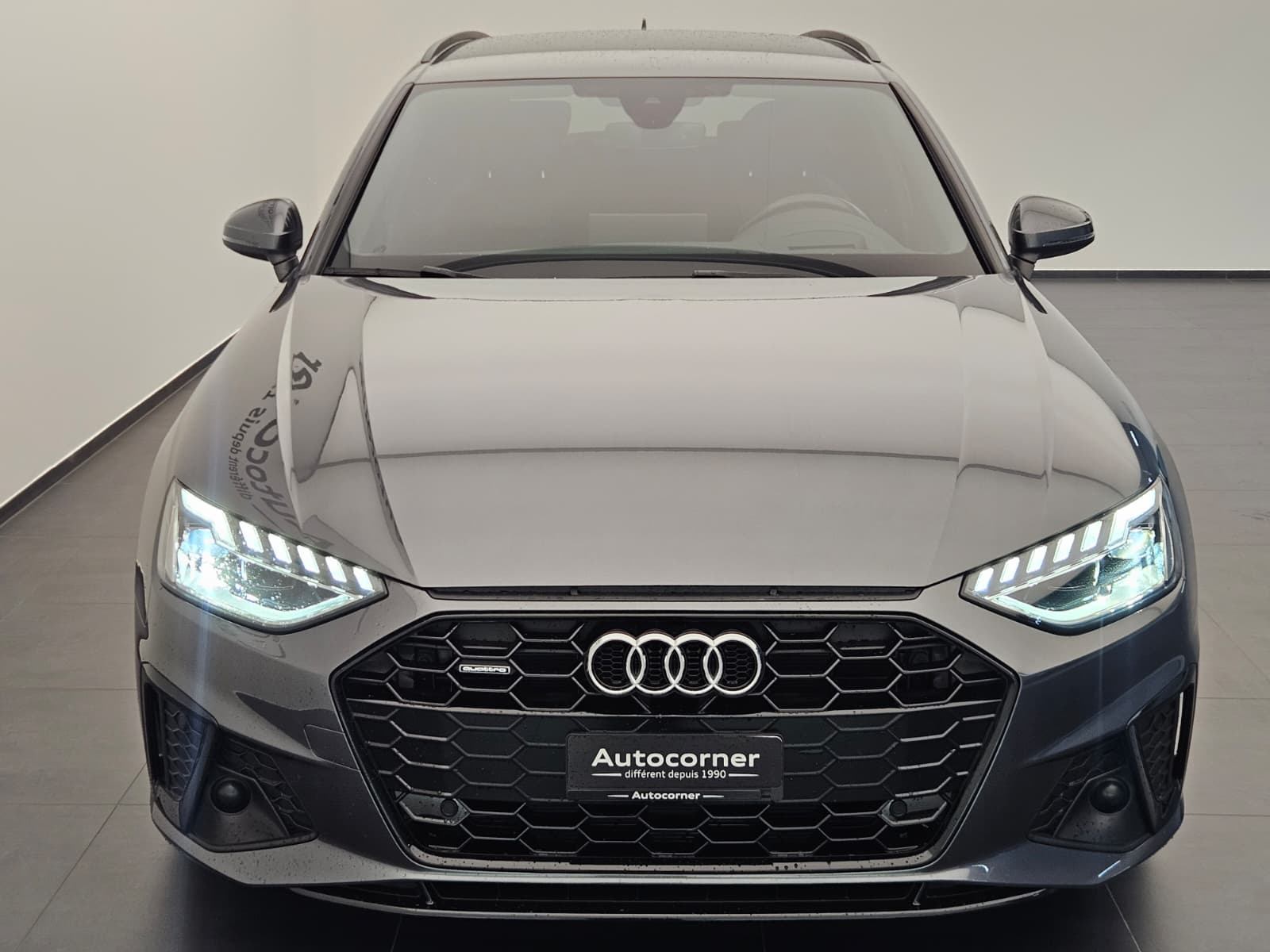 AUDI A4 Avant 40 TDI S line Attraction quattro S-tronic-showroom-element-3
