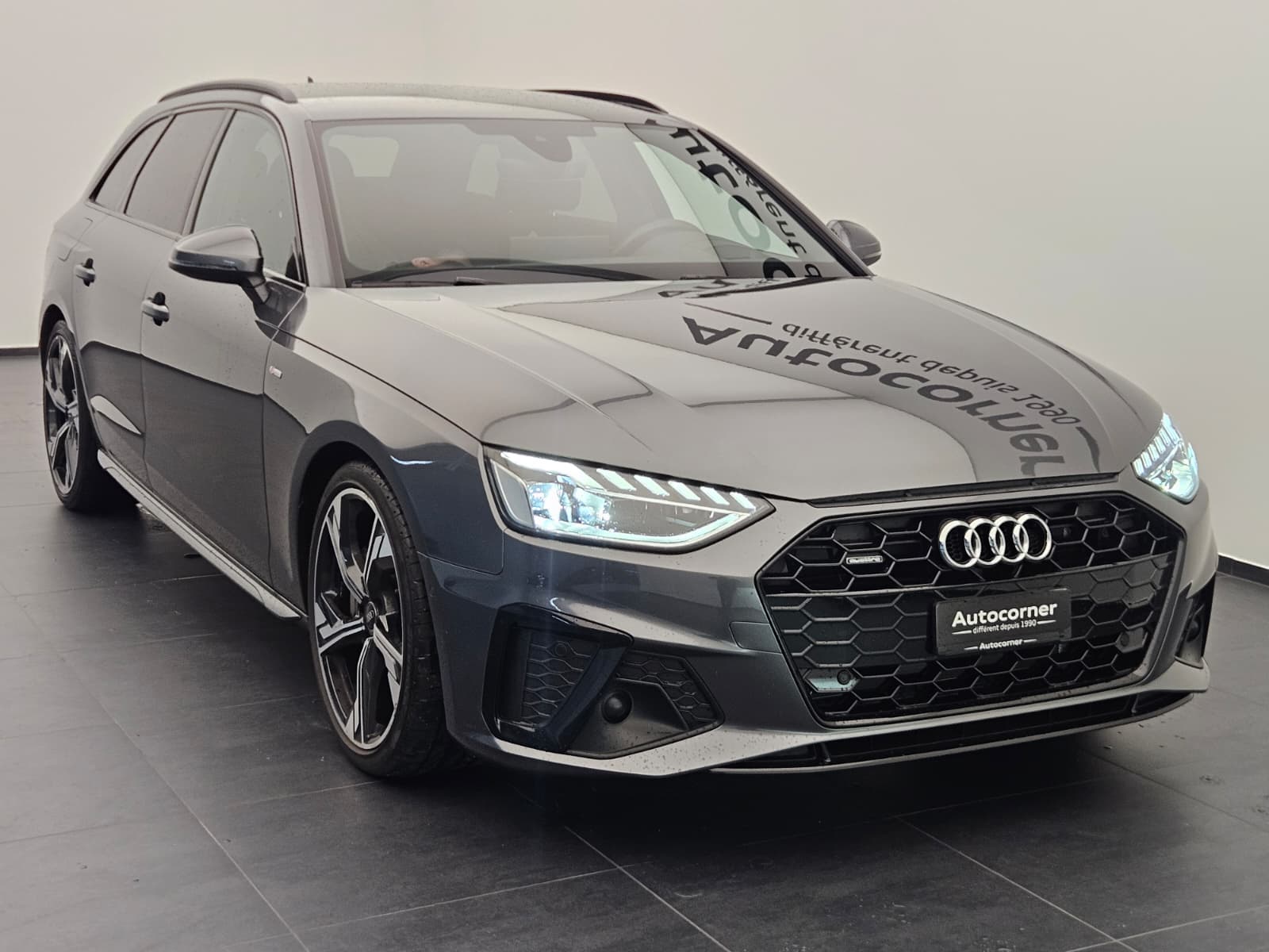 AUDI A4 Avant 40 TDI S line Attraction quattro S-tronic-image-4