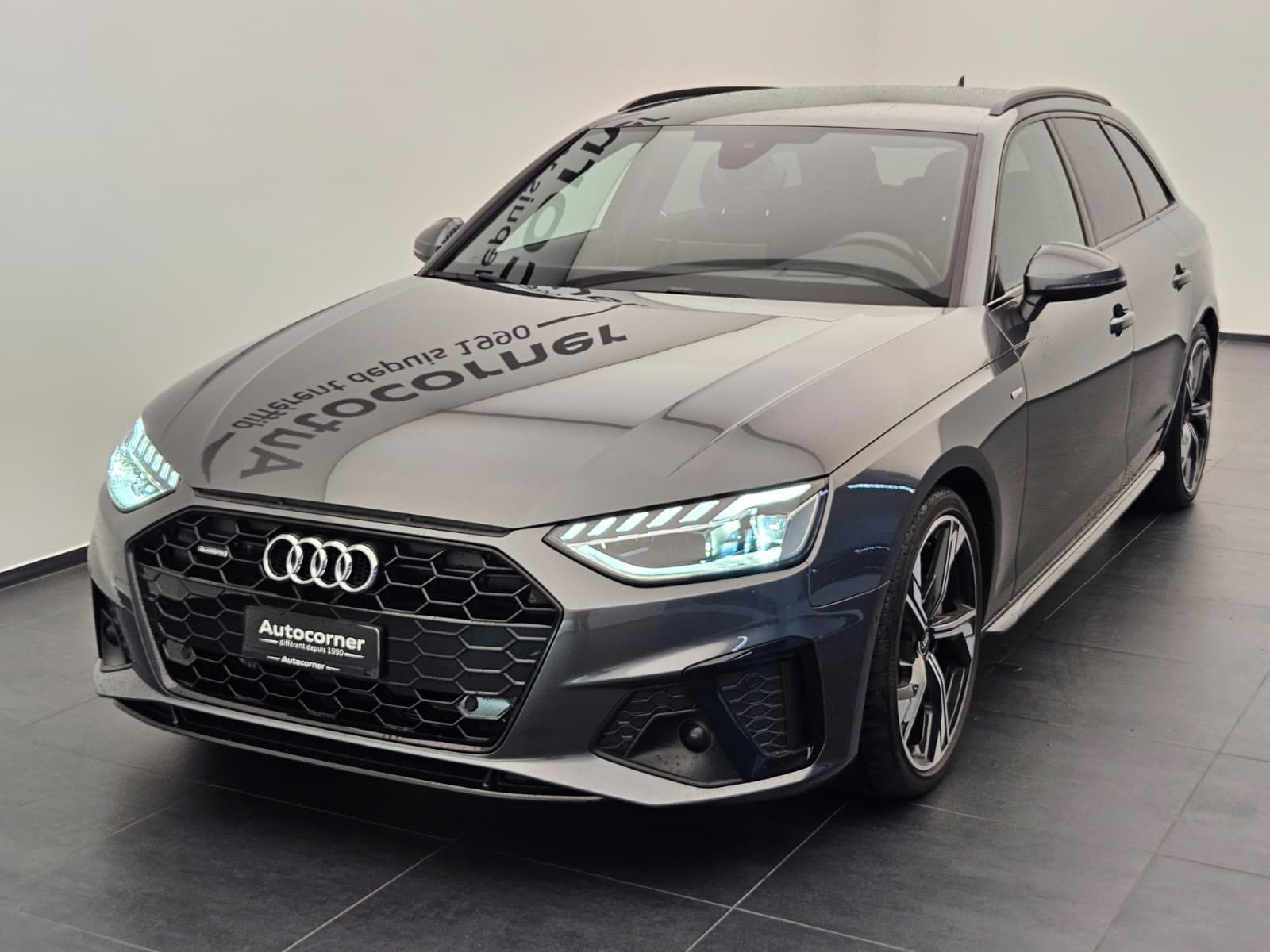 AUDI A4 Avant 40 TDI S line Attraction quattro S-tronic-showroom-element-2