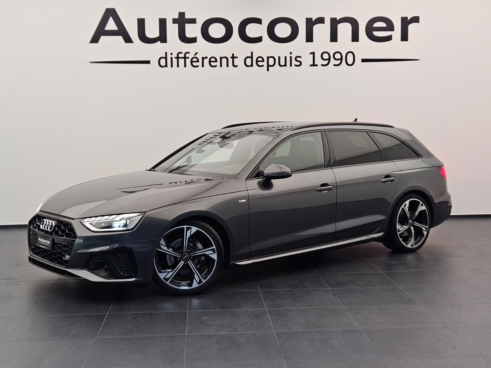 AUDI A4 Avant 40 TDI S line Attraction quattro S-tronic