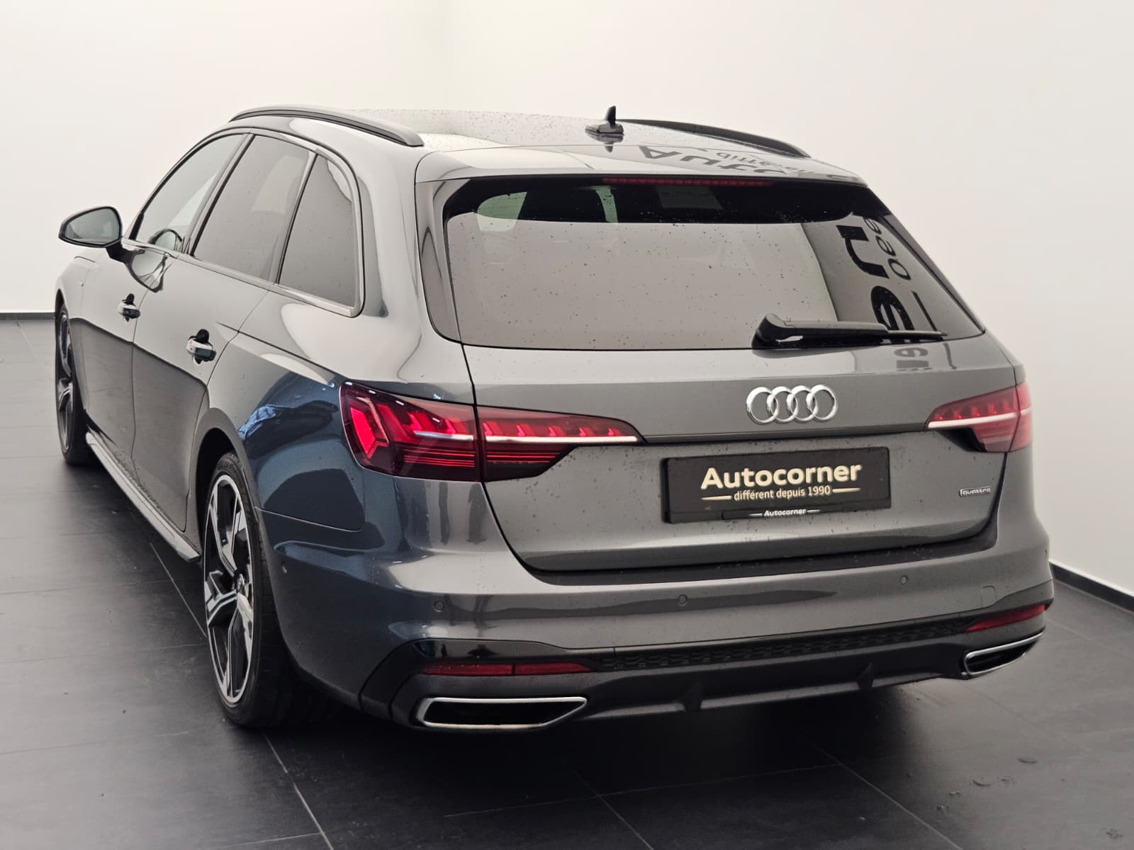 AUDI A4 Avant 40 TDI S line Attraction quattro S-tronic-image-8