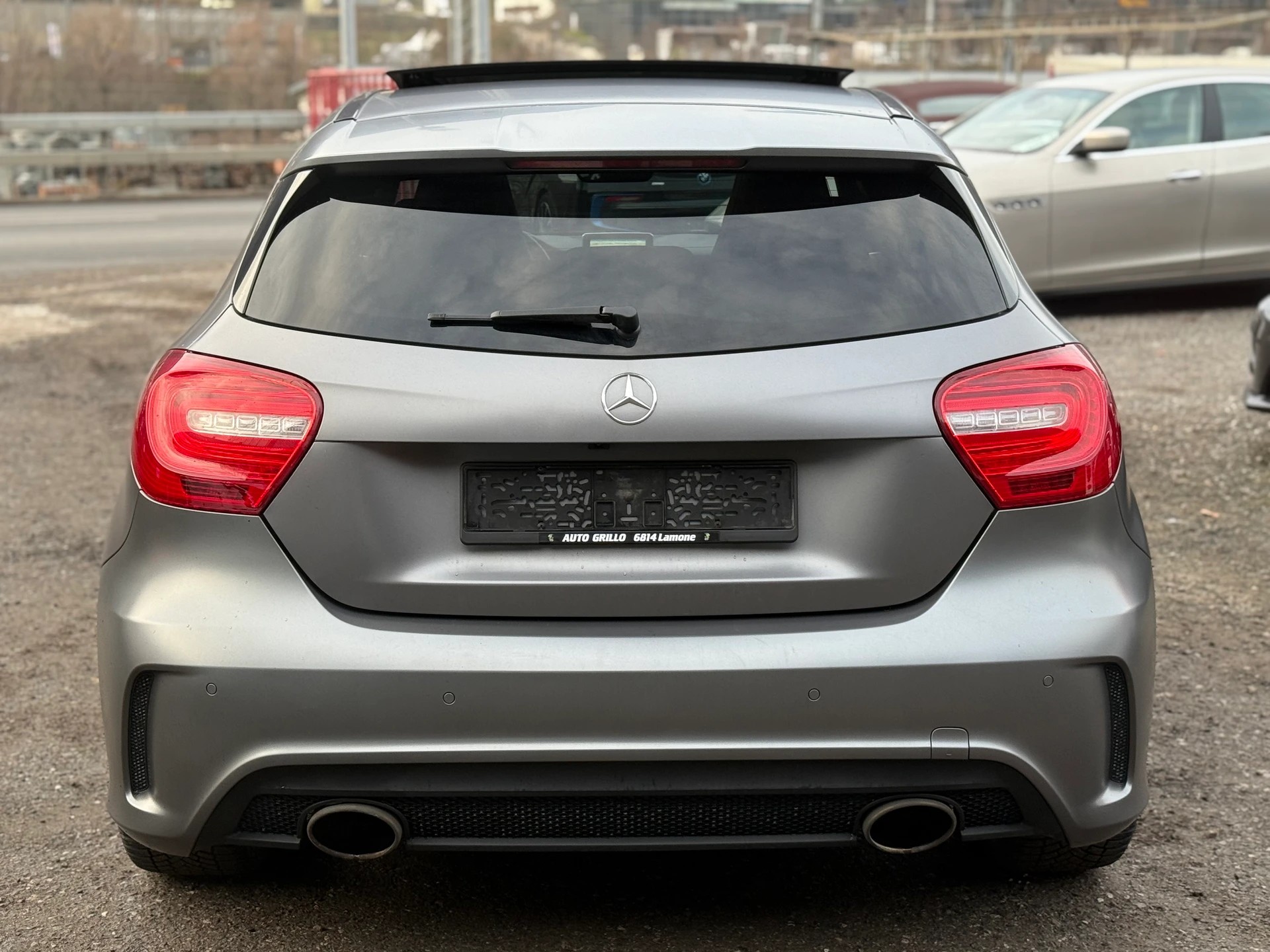 MERCEDES-BENZ A 250 AMG Line 4Matic 7G-DCT-image-4