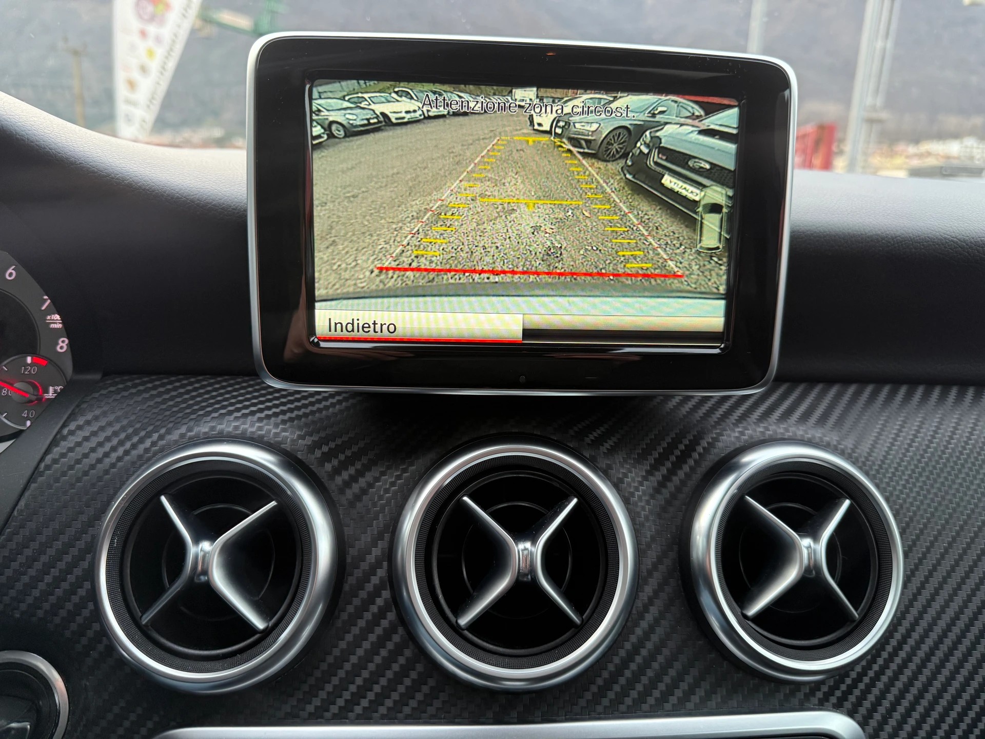 MERCEDES-BENZ A 250 AMG Line 4Matic 7G-DCT-image-10