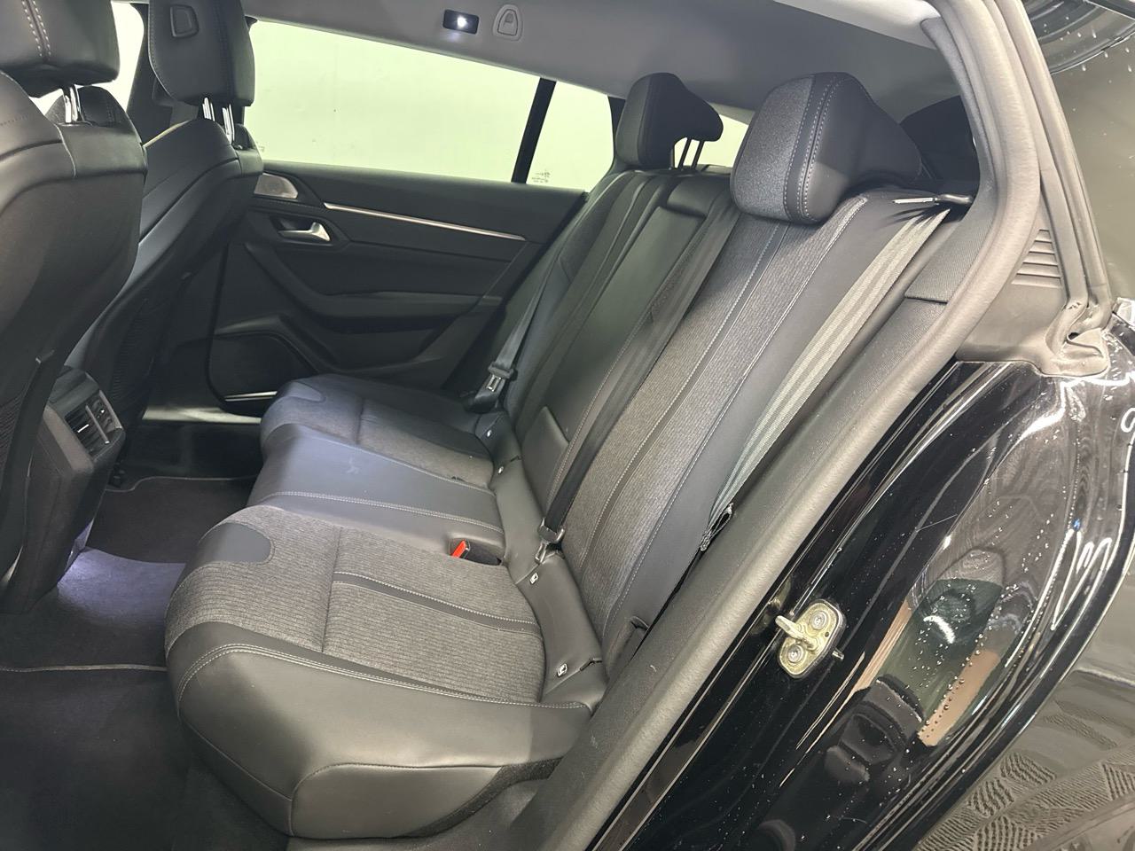 PEUGEOT 508 1.6 PHEV Allure EAT8-image-11