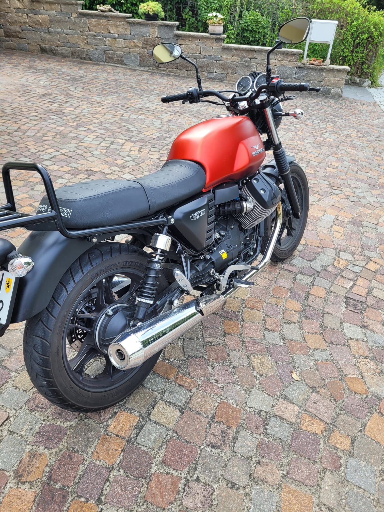 MOTO GUZZI V7 II Stone 750 A-image-3