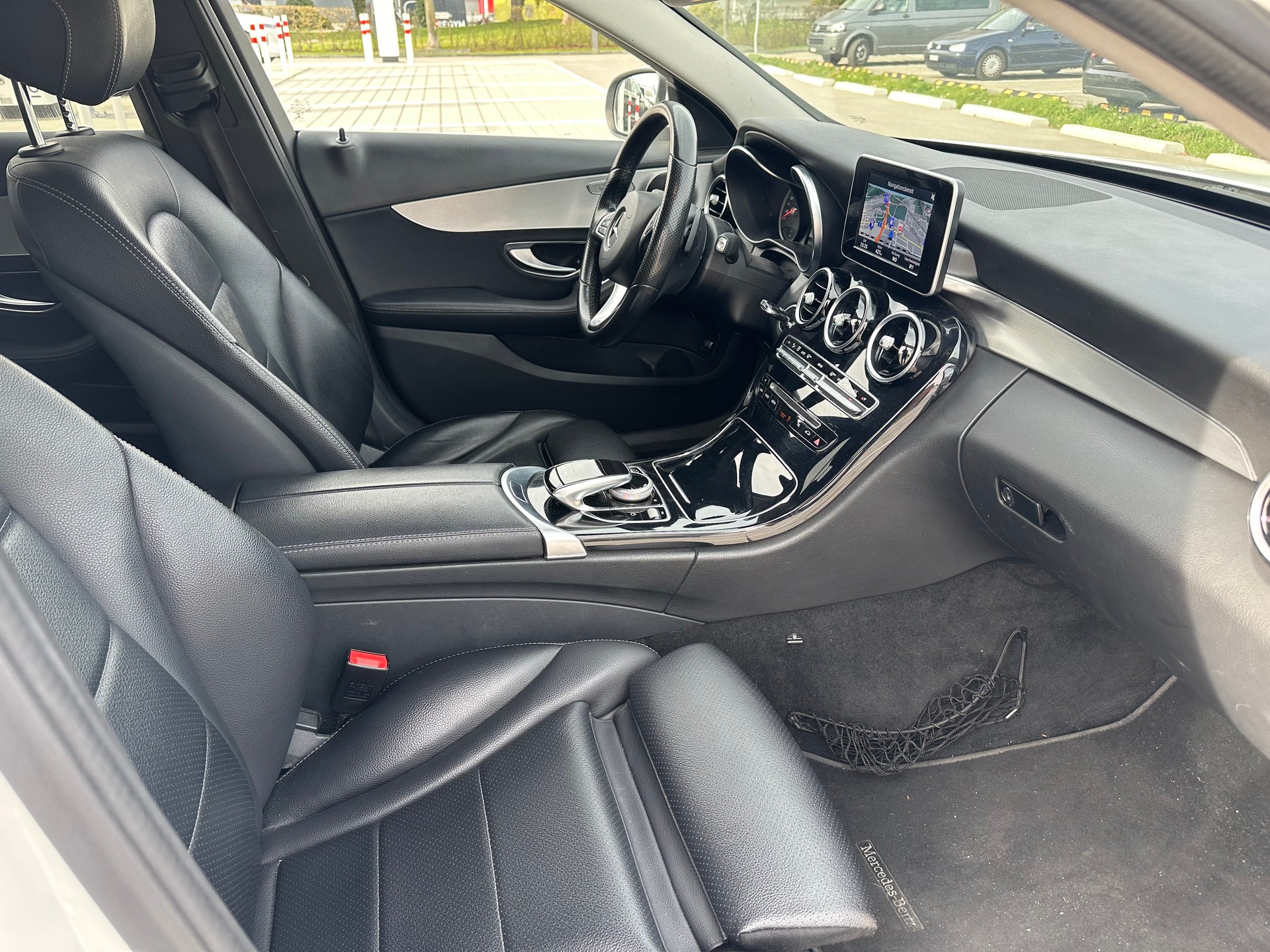 MERCEDES-BENZ C 220 d Exclusive 4Matic 9G-Tronic-image-4