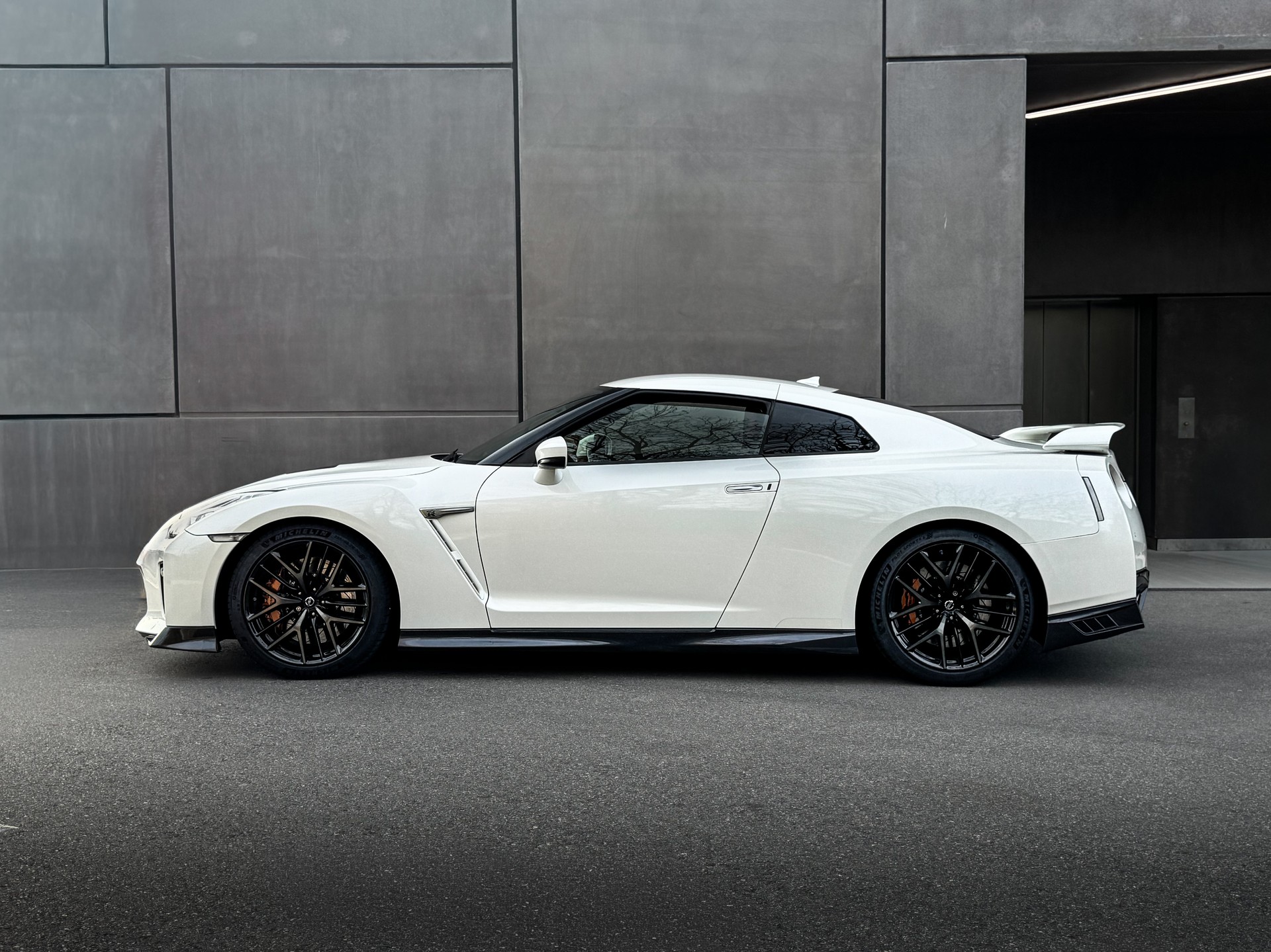 NISSAN GT-R 3.8 V6 Biturbo Black Edition-image-14