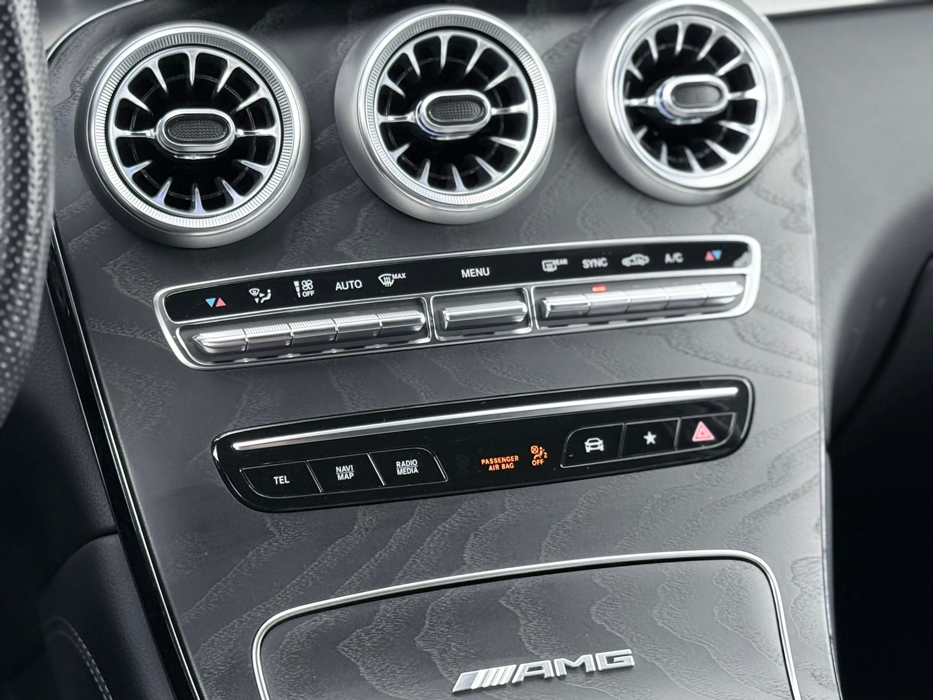 MERCEDES-BENZ GLC 63 AMG 4Matic 9G-Tronic-image-13