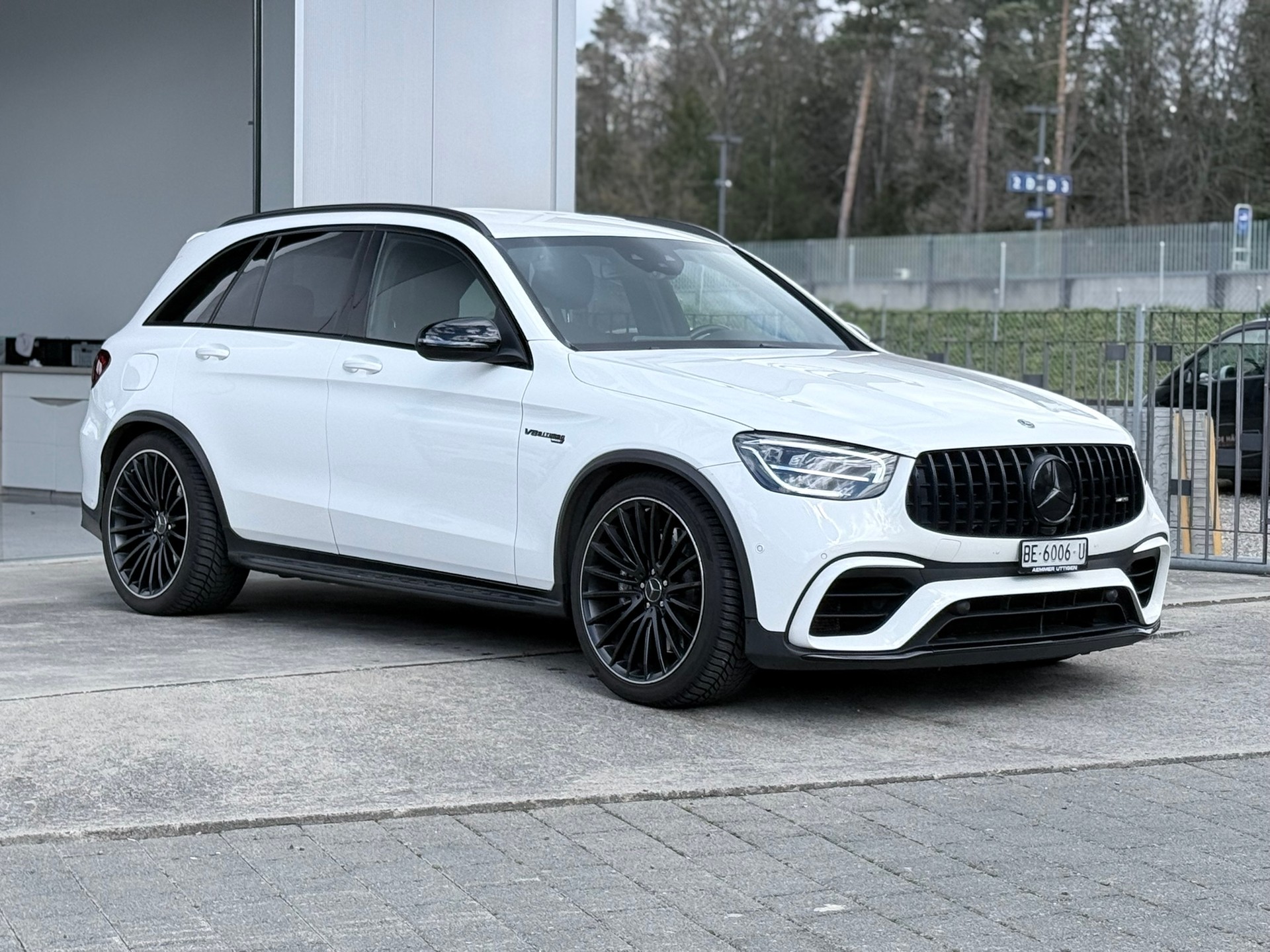 MERCEDES-BENZ GLC 63 AMG 4Matic 9G-Tronic-image-2
