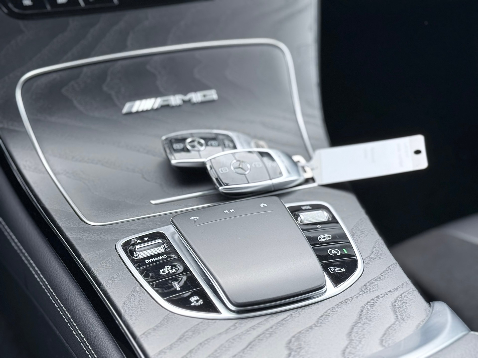 MERCEDES-BENZ GLC 63 AMG 4Matic 9G-Tronic-image-14