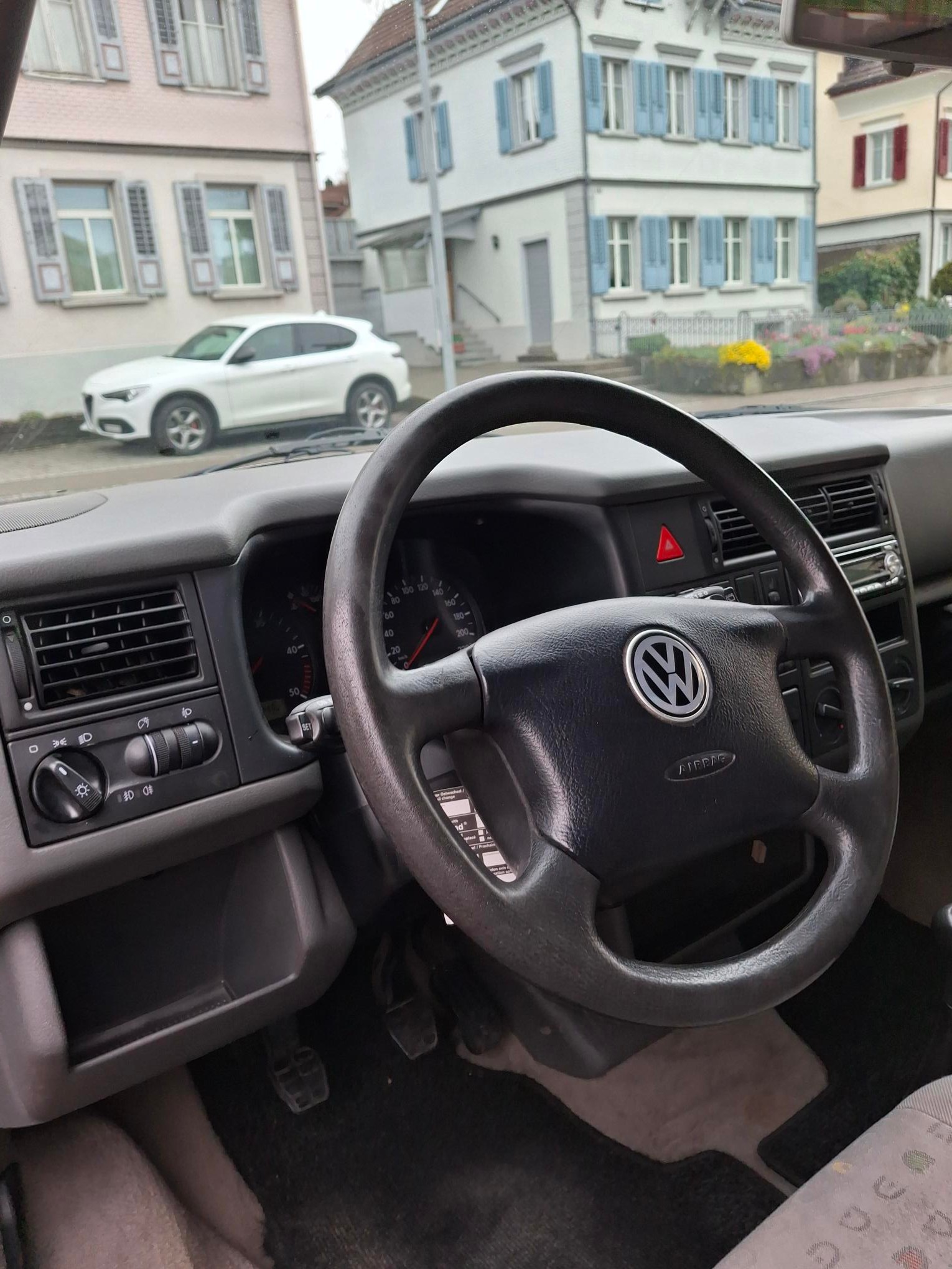 VW T4 Multivan 2.5TDI ABS-image-9