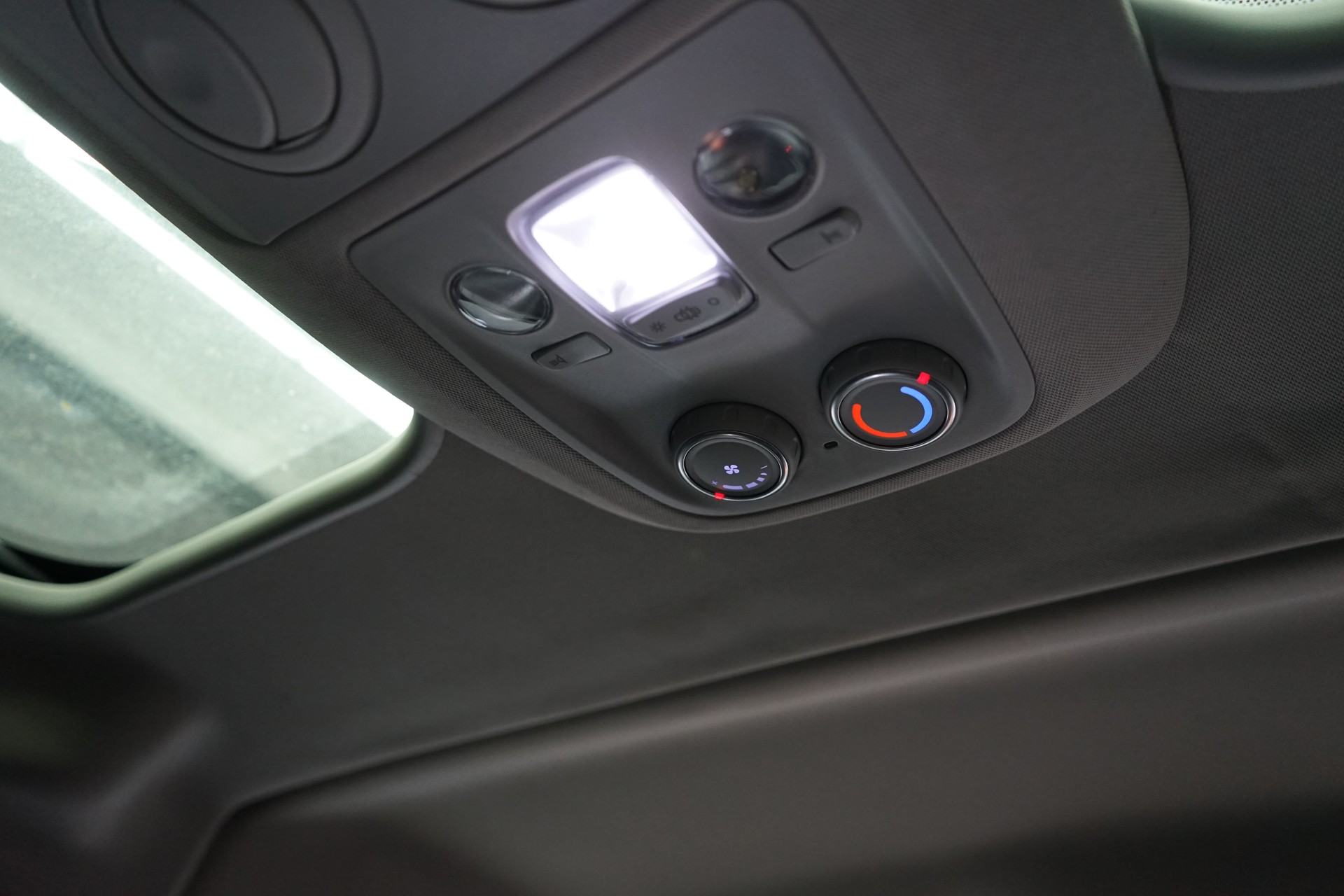 CITROEN Spacetourer EO 2.0 BlueHDi Business Lounge M EAT8-image-18